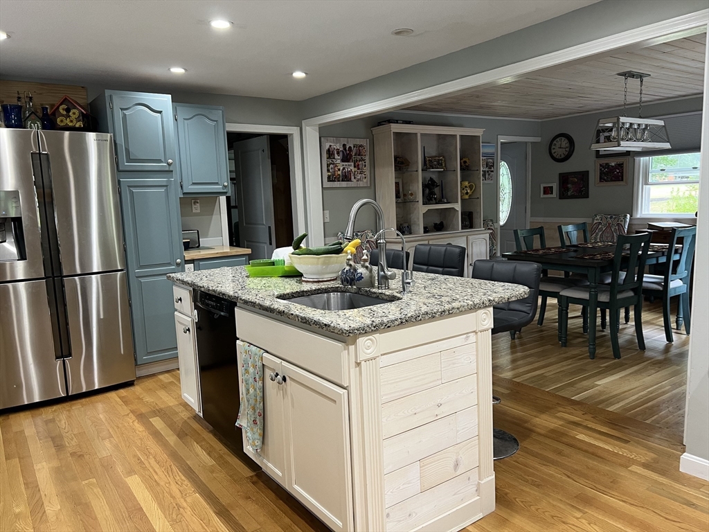 Windham, New Hampshire, 03087, United States, 3 Bedrooms Bedrooms, ,2 BathroomsBathrooms,Residential,For Sale,1939744