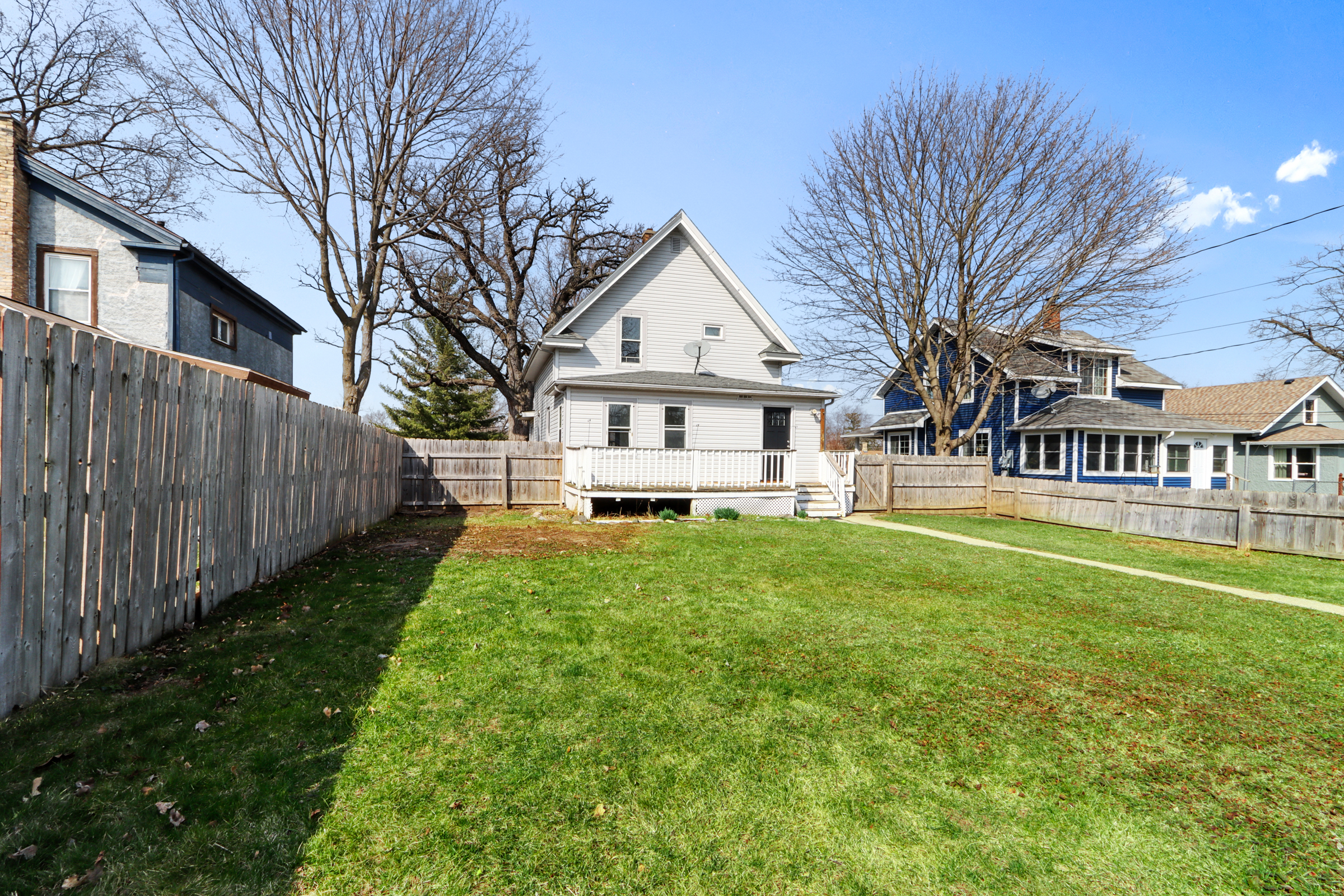  Charming Delavan Craftsman - 物件實景
