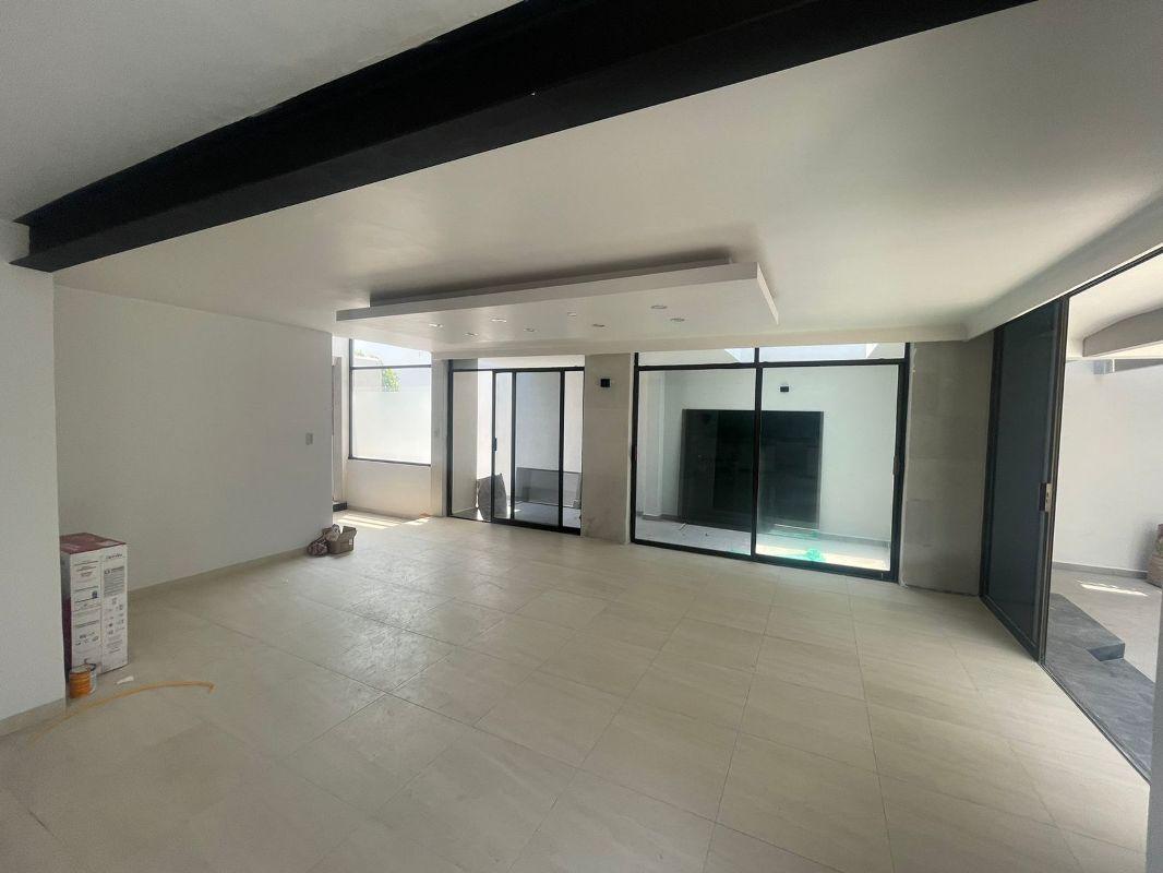 Mariano Azuela, Naucalpan de Juárez, Estado de México, 53100, Mexico, 4 Bedrooms Bedrooms, ,4 BathroomsBathrooms,Residential,For Sale,Mariano Azuela,1626519