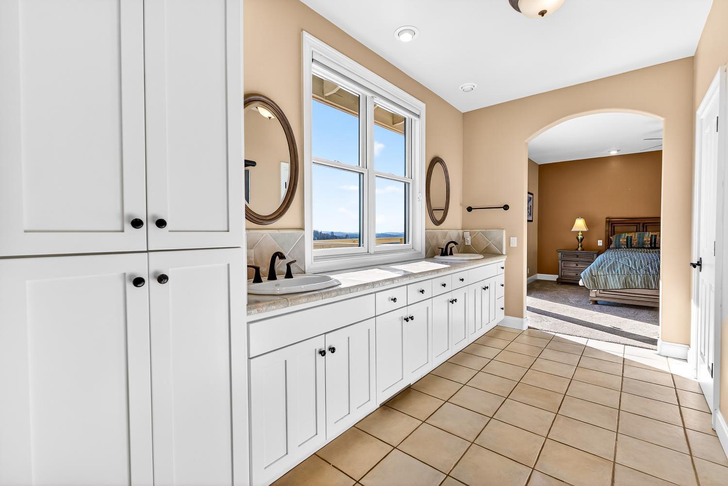 Grass Valley, California, 95949, United States, 3 Bedrooms Bedrooms, ,3 BathroomsBathrooms,Residential,For Sale,2048719
