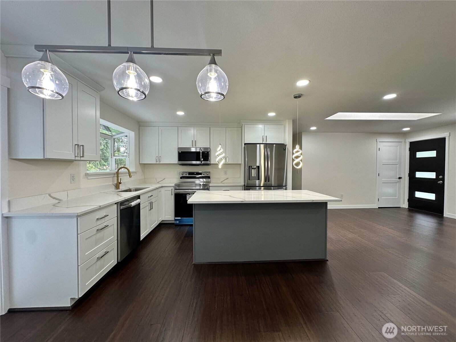 Olympia, Washington, 98516, United States, 4 Bedrooms Bedrooms, ,3 BathroomsBathrooms,Residential,For Sale,1905685