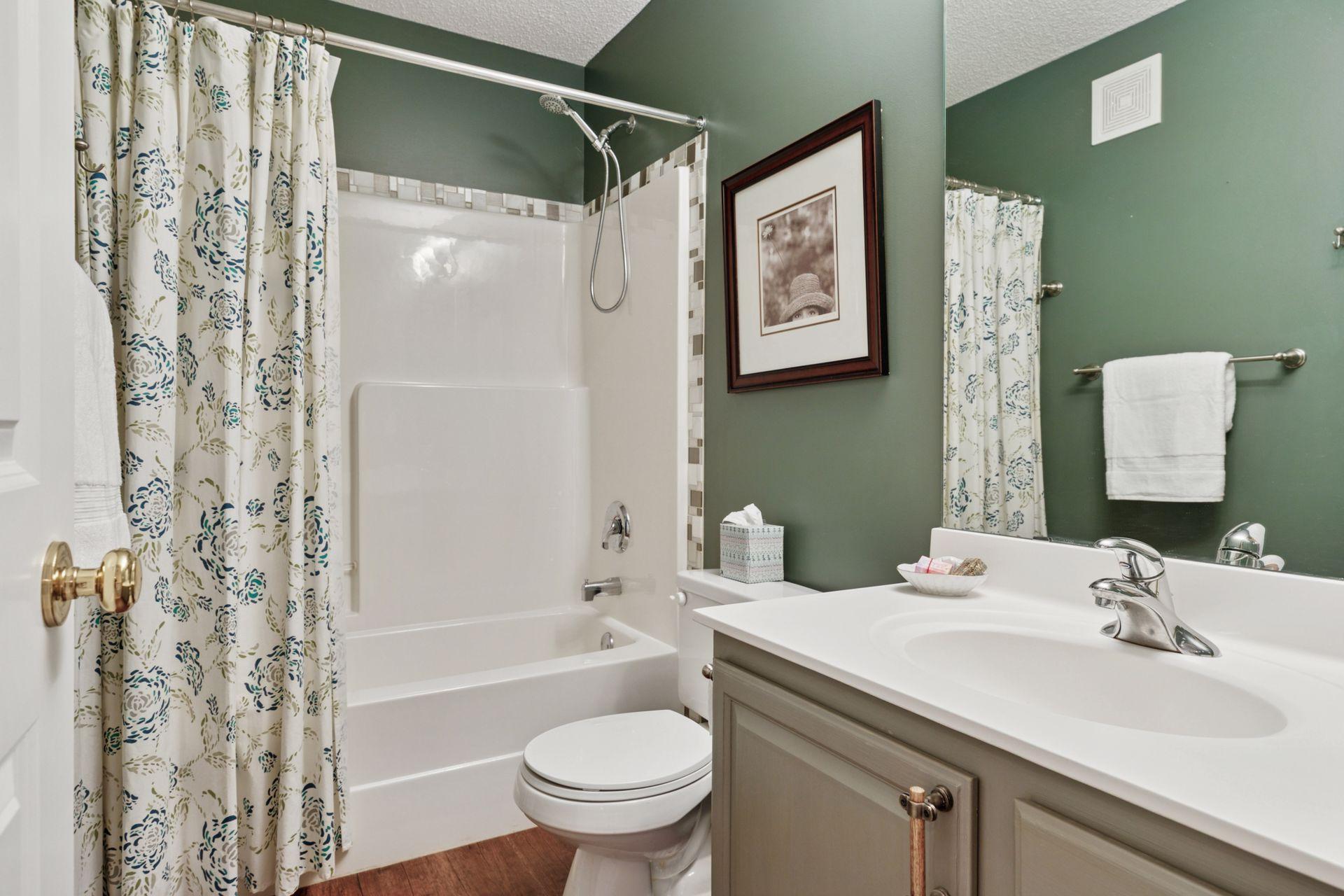 Chaska, Minnesota, 55318, United States, 4 Bedrooms Bedrooms, ,3 BathroomsBathrooms,Residential,For Sale,1947904