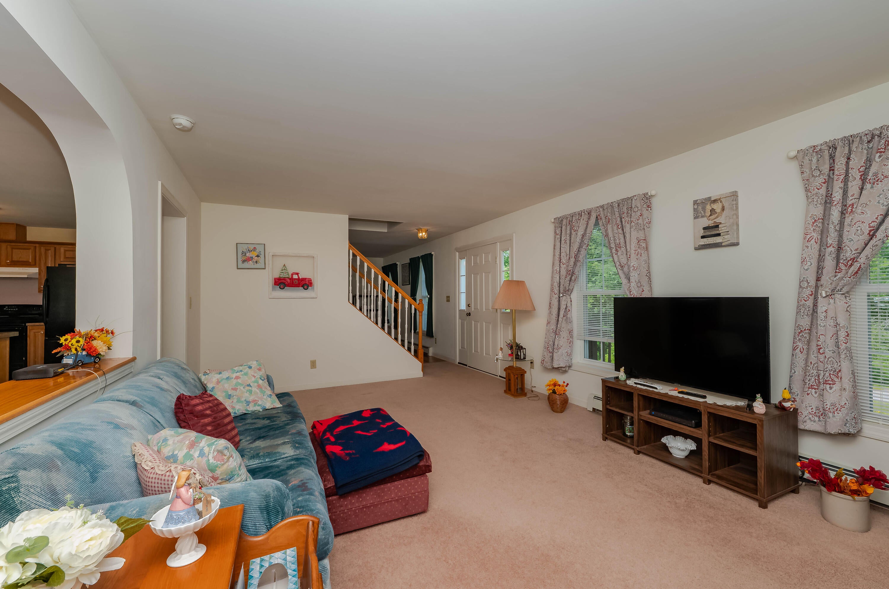 North Berwick, Maine, 03906, United States, 3 Bedrooms Bedrooms, ,3 BathroomsBathrooms,Residential,For Sale,1870422