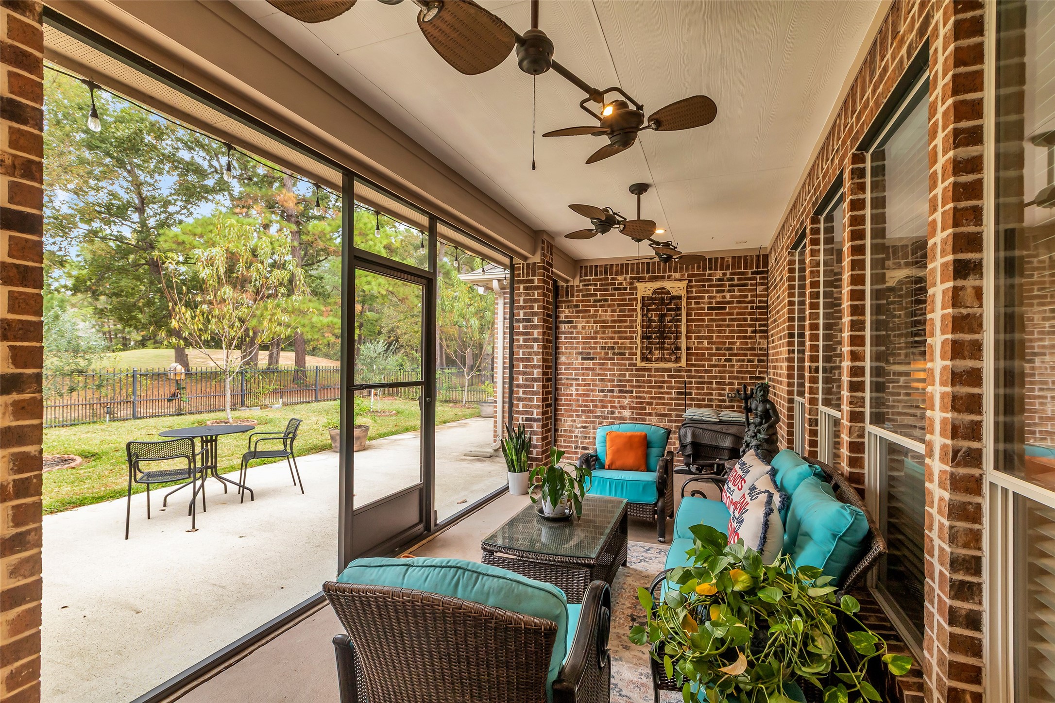 Conroe, Texas, 77304, United States, 4 Bedrooms Bedrooms, ,3 BathroomsBathrooms,Residential,For Sale,1999567