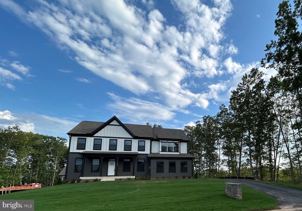 Spotsylvania, Virginia, 22551, United States, 6 Bedrooms Bedrooms, ,4 BathroomsBathrooms,Residential,For Sale,1916890