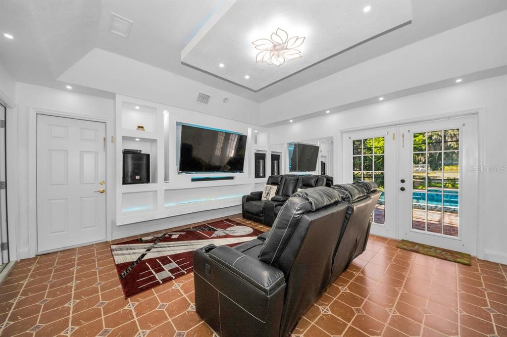 New Port Richey, Florida, 34653, United States, 4 Bedrooms Bedrooms, ,5 BathroomsBathrooms,Residential,For Sale,1989406