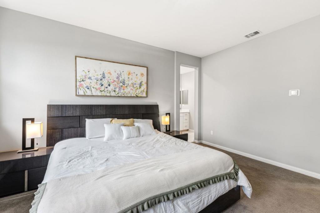 Hayward, California, 94541, United States, 3 Bedrooms Bedrooms, ,4 BathroomsBathrooms,Residential,For Sale,2032197