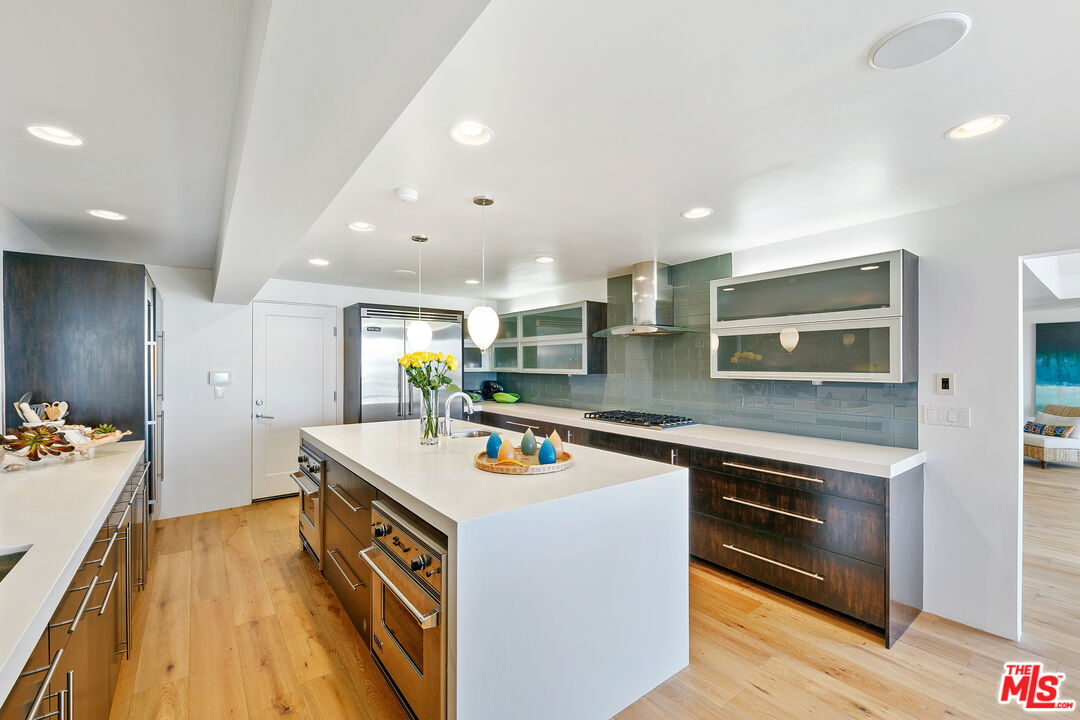 Malibu, California, 90265, United States, 3 Bedrooms Bedrooms, ,4 BathroomsBathrooms,Residential,For Sale,1807694