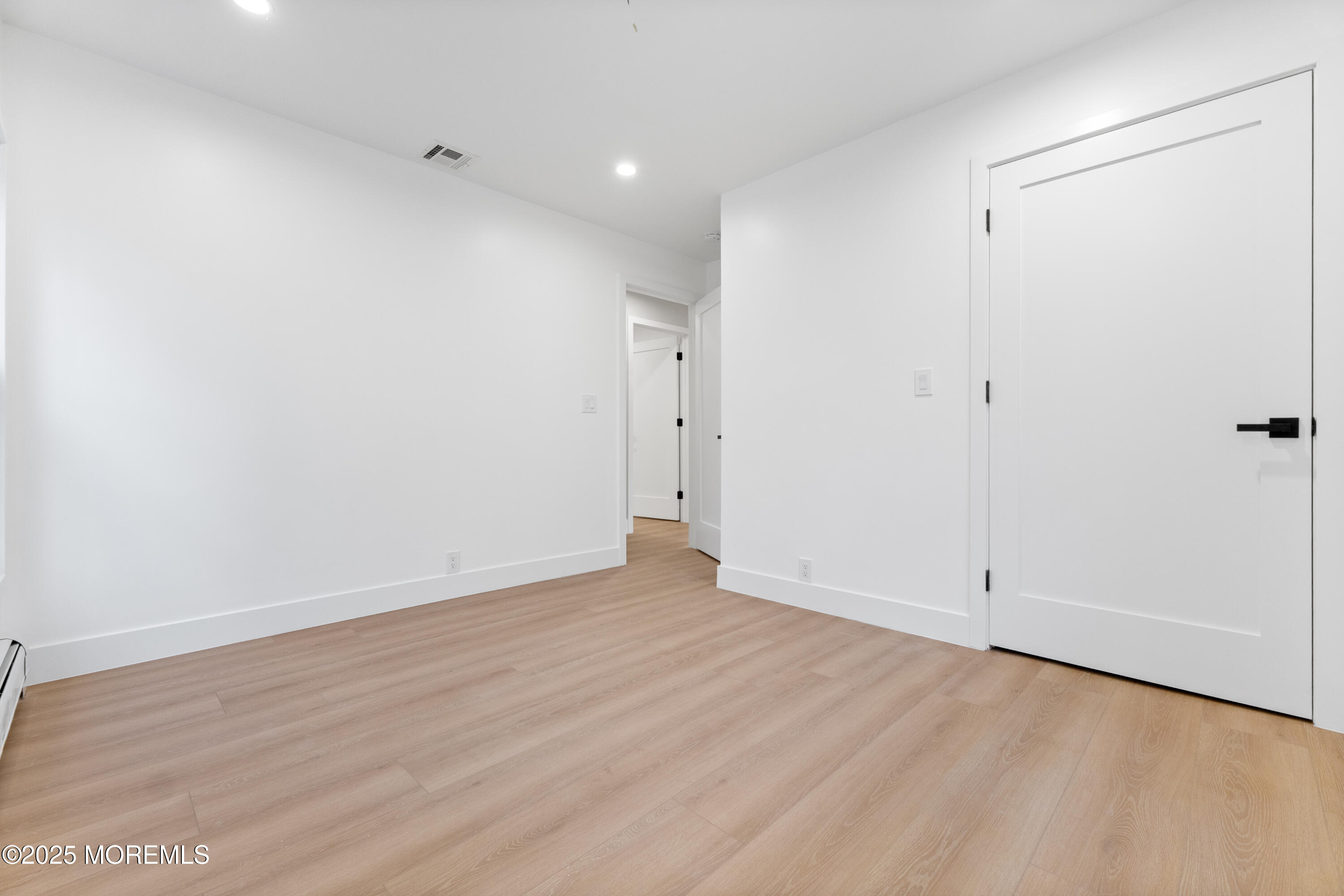 Middletown, New Jersey, 07748, United States, 3 Bedrooms Bedrooms, ,3 BathroomsBathrooms,Residential,For Sale,1987371