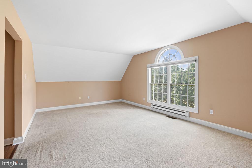 Newtown, Pennsylvania, 18940, United States, 4 Bedrooms Bedrooms, ,4 BathroomsBathrooms,Residential,For Sale,1941043