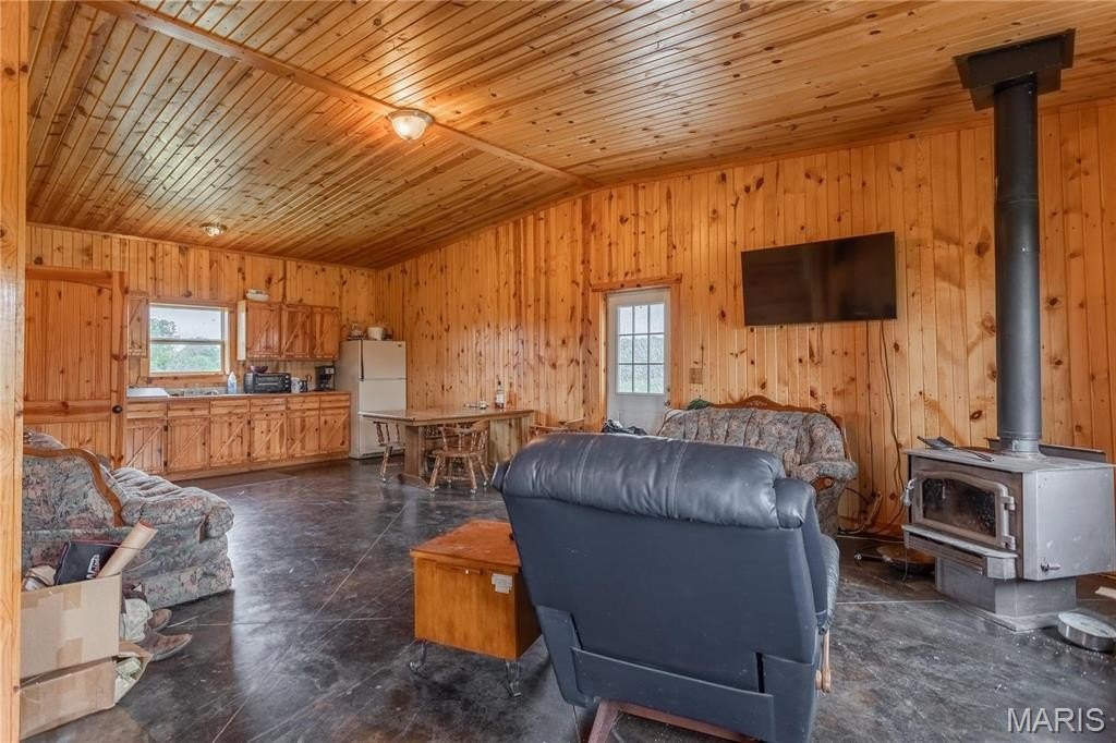 Falcon, Missouri, 65470, United States, 2 Bedrooms Bedrooms, ,2 BathroomsBathrooms,Residential,For Sale,1844660
