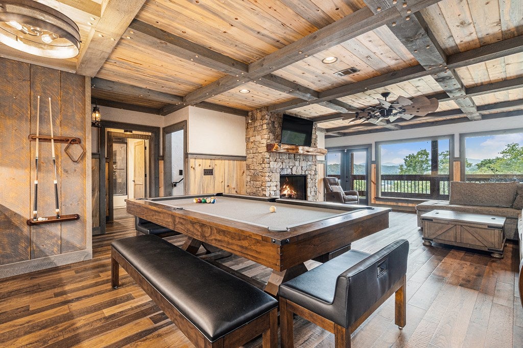 Ellijay, Georgia, 30540, United States, 5 Bedrooms Bedrooms, ,5 BathroomsBathrooms,Residential,For Sale,1952565