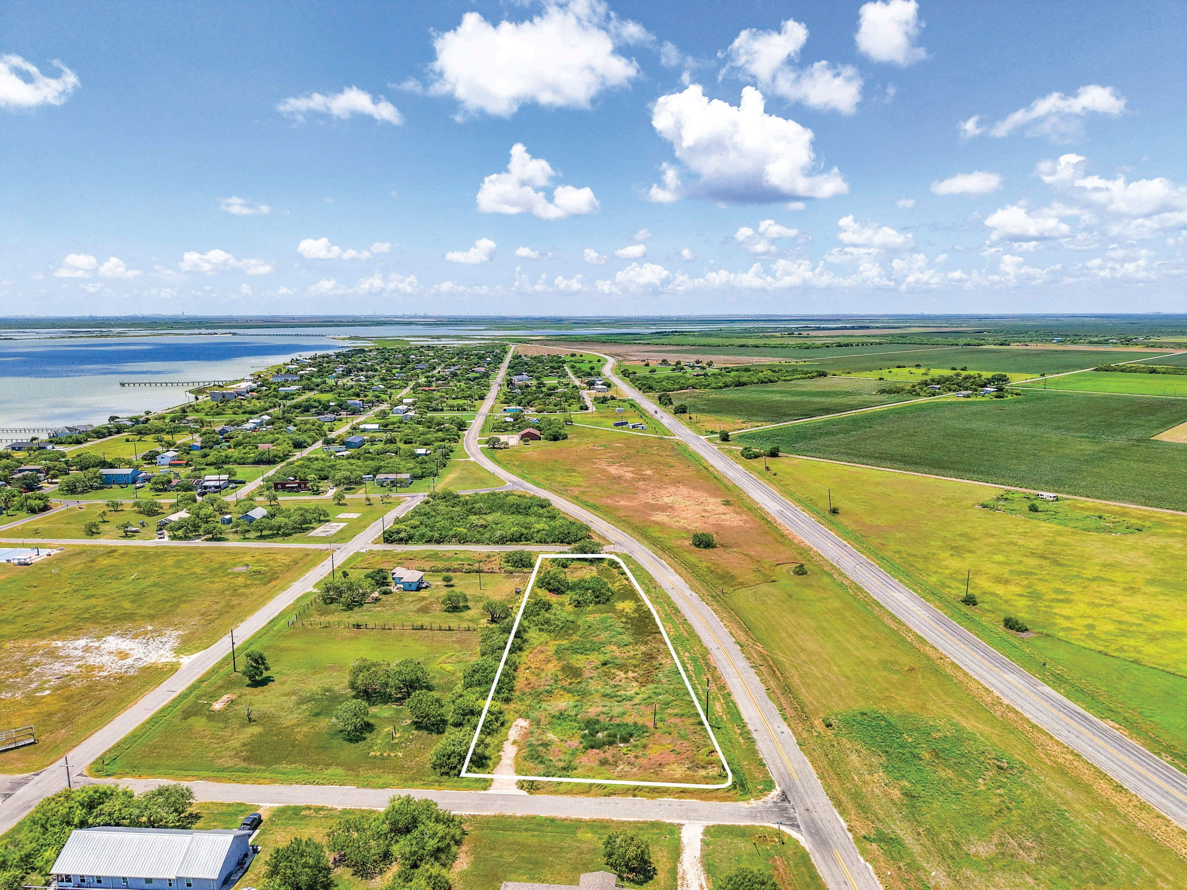  1+ Acre Homesite with Utilities - 物件實景