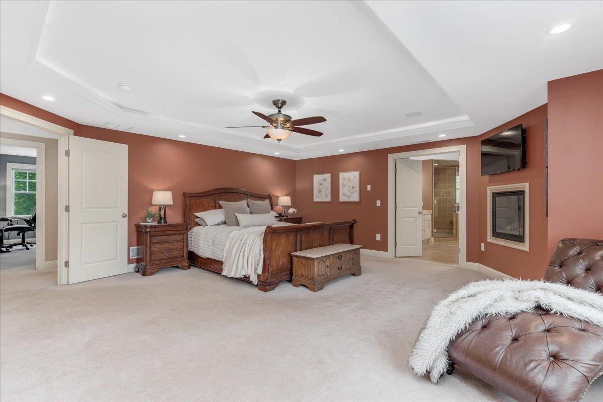Bedford, New Hampshire, 03110, United States, 4 Bedrooms Bedrooms, ,5 BathroomsBathrooms,Residential,For Sale,1865787