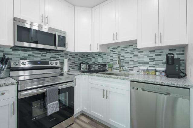 West Palm Beach, Florida, 33407, United States, 4 Bedrooms Bedrooms, ,2 BathroomsBathrooms,Residential,For Sale,1978414