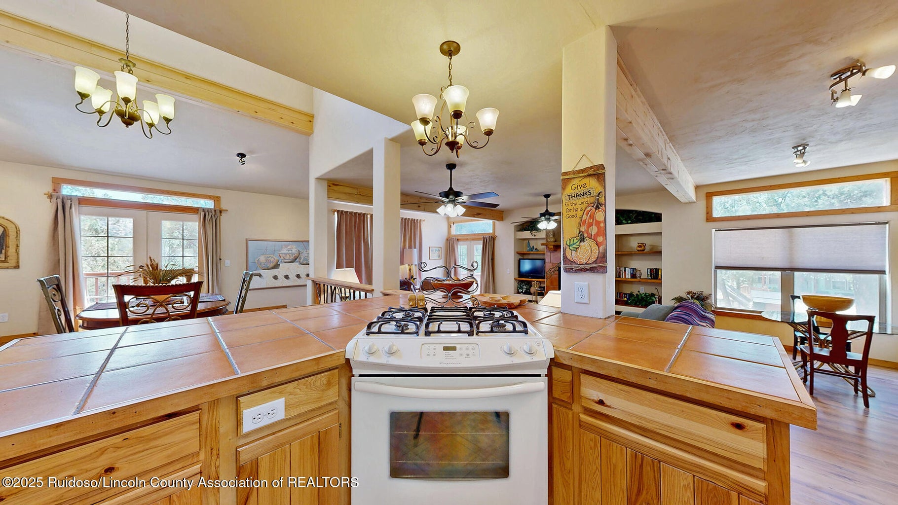 Ruidoso, New Mexico, 88345, United States, 3 Bedrooms Bedrooms, ,3 BathroomsBathrooms,Residential,For Sale,1840325
