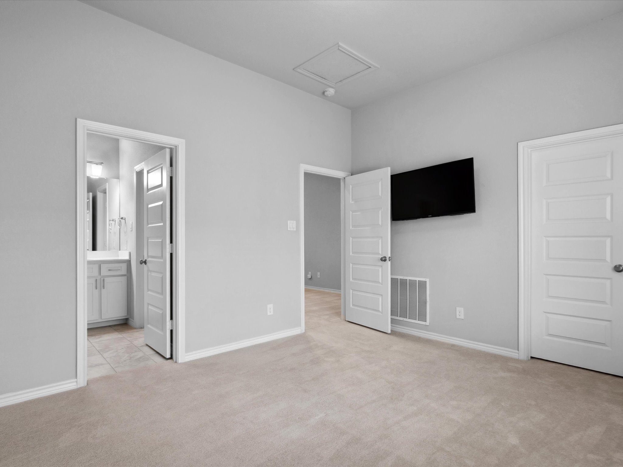 Fort Worth, Texas, 76114, United States, 3 Bedrooms Bedrooms, ,5 BathroomsBathrooms,Residential,For Sale,1922008