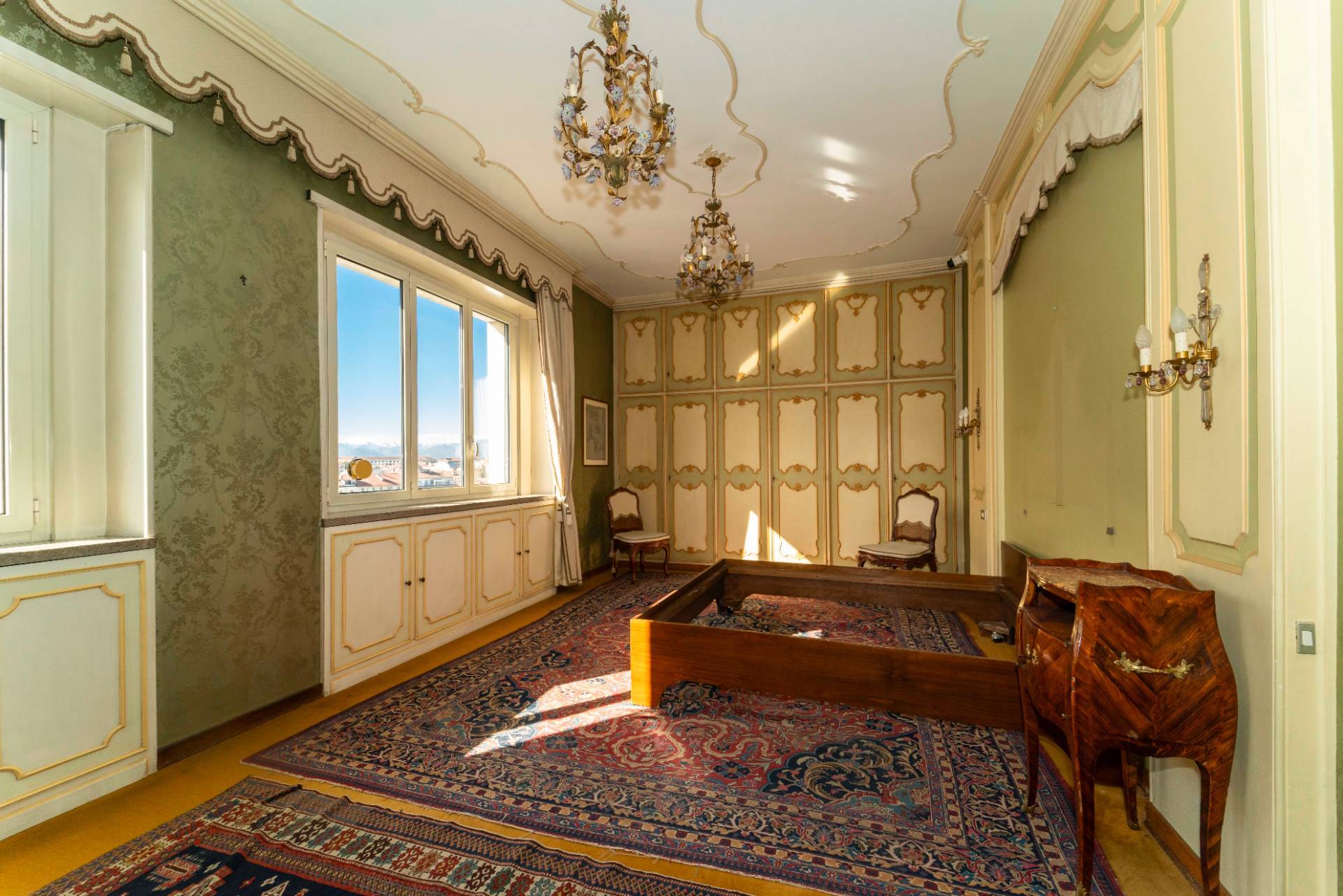 Torino, Torino, 10100, IT, 4 Bedrooms Bedrooms, ,3 BathroomsBathrooms,Residential,For Sale,1989083