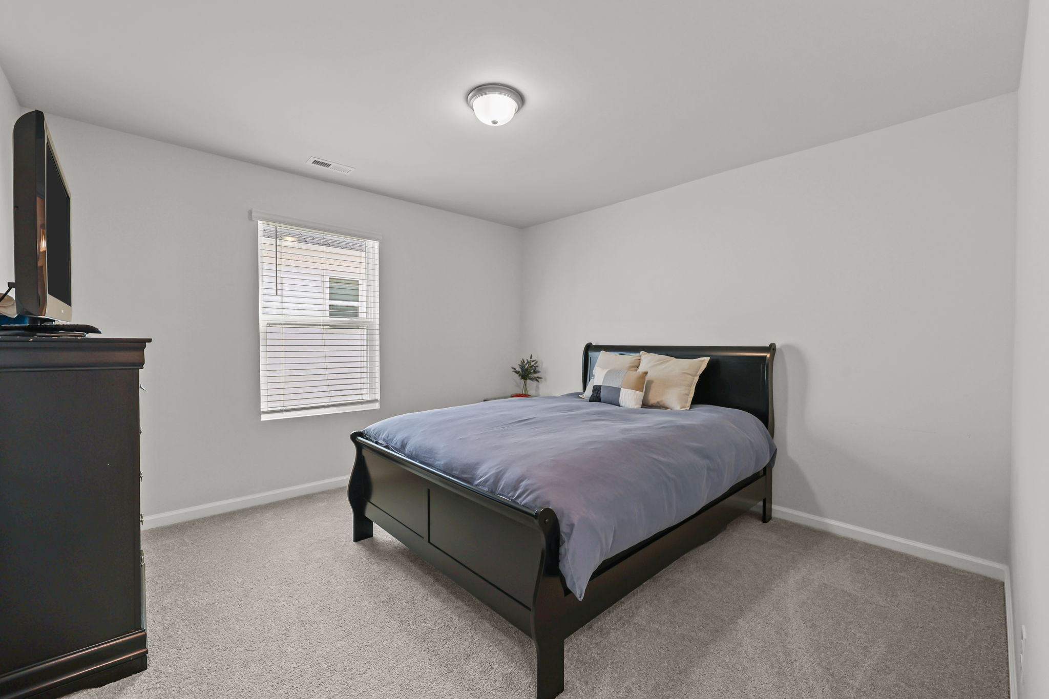 Charlotte, North Carolina, 28269, United States, 5 Bedrooms Bedrooms, ,3 BathroomsBathrooms,Residential,For Sale,1993856