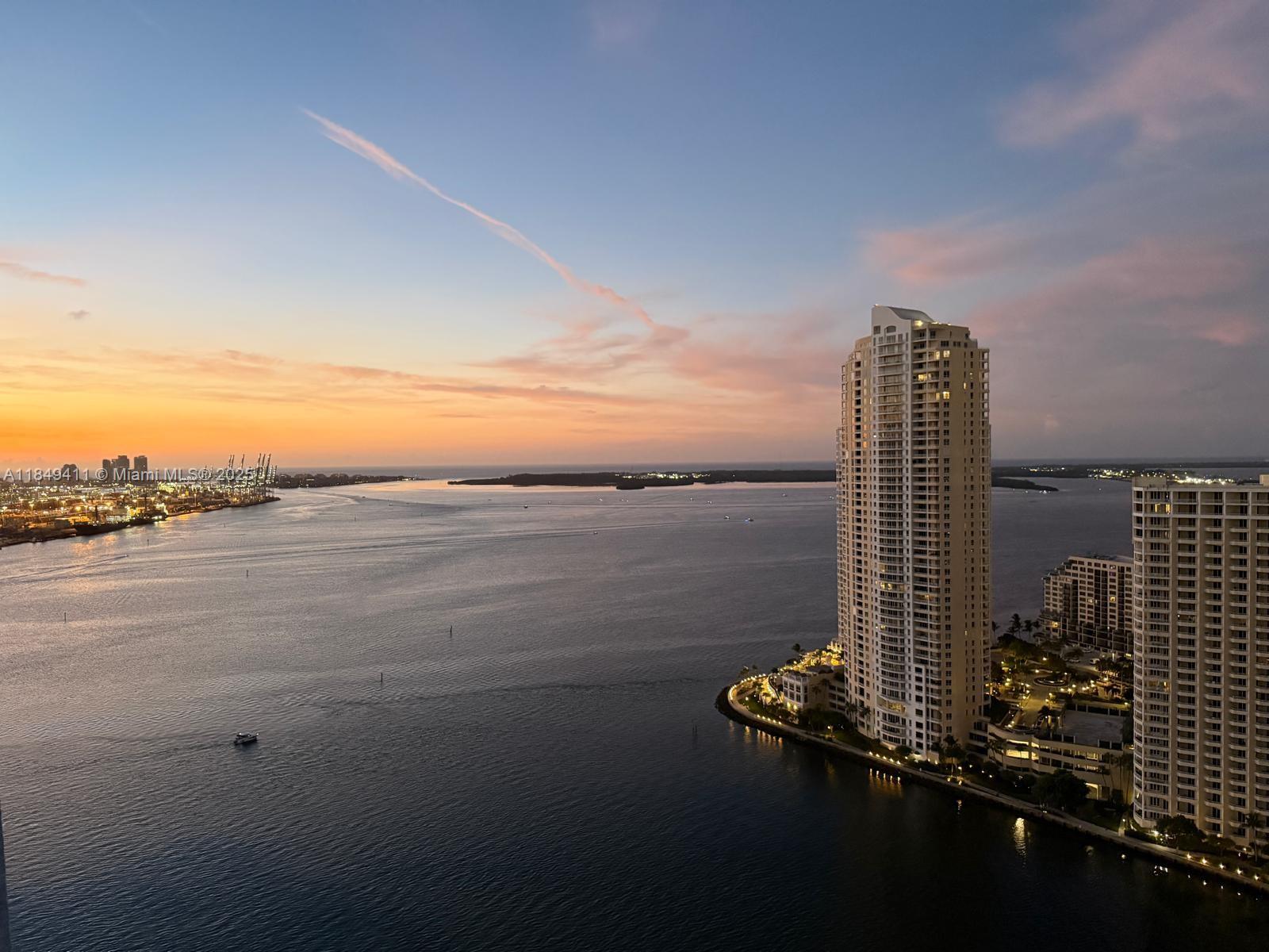 Miami, Florida, 33131, United States, 2 Bedrooms Bedrooms, ,2 BathroomsBathrooms,Residential,For Sale,1906062