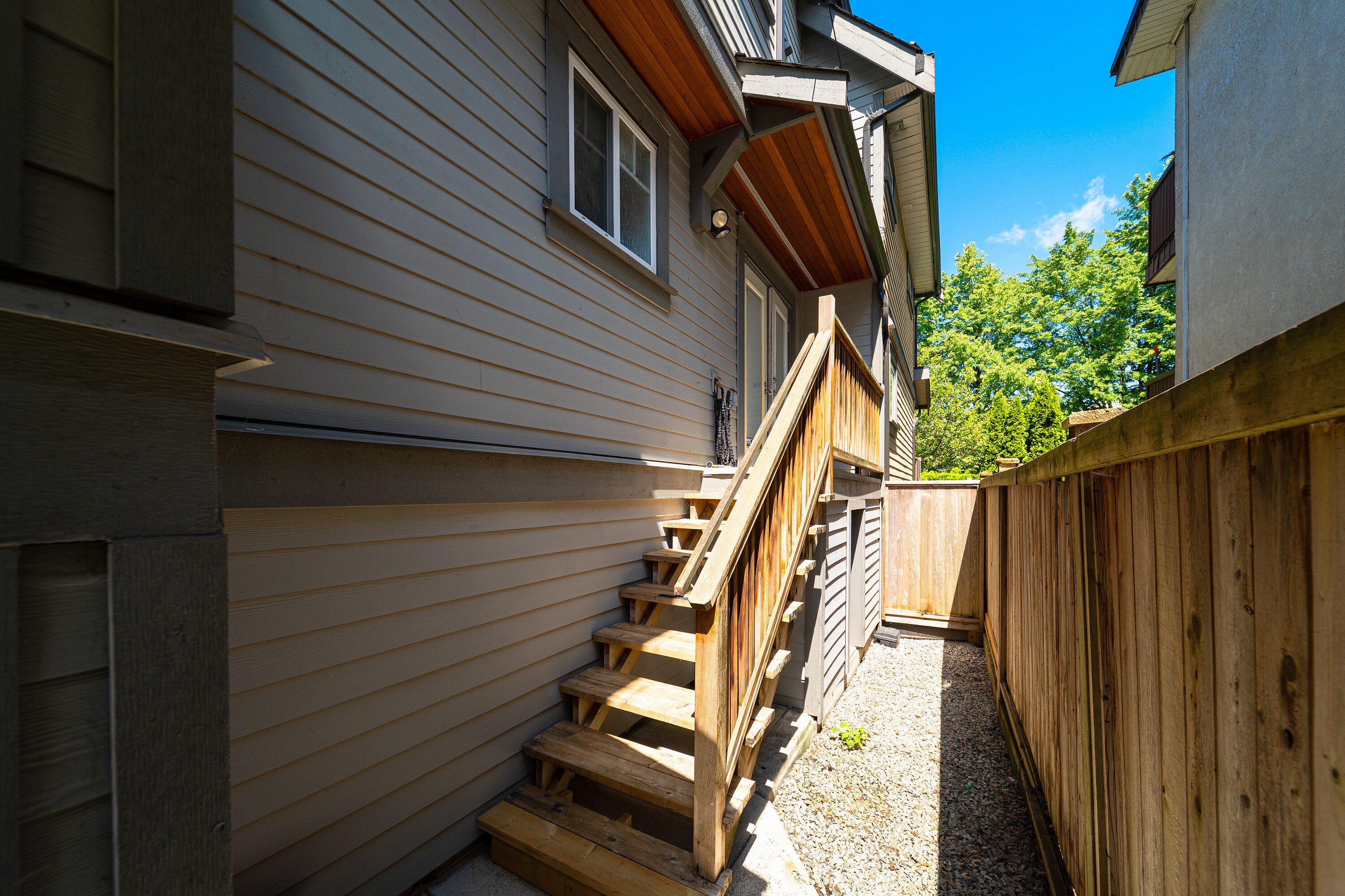  4 Bedroom Triplex in East Van - 物件實景