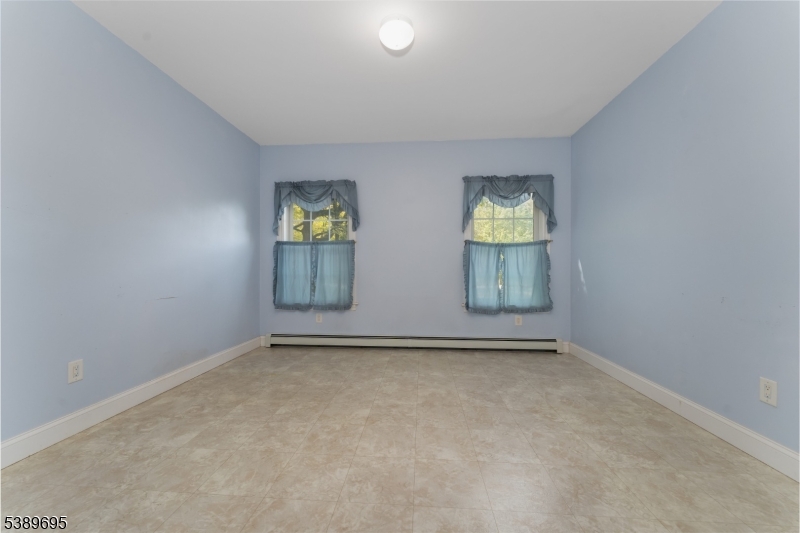 Lebanon Twp., New Jersey, 08826, United States, 3 Bedrooms Bedrooms, ,2 BathroomsBathrooms,Residential,For Sale,1960798