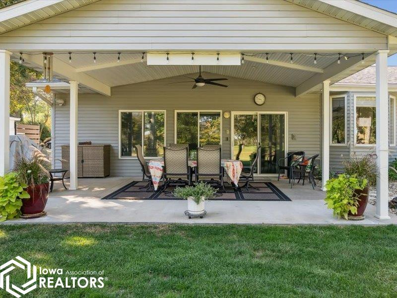 Burlington, Iowa, 52601, United States, 3 Bedrooms Bedrooms, ,3 BathroomsBathrooms,Residential,For Sale,1980074