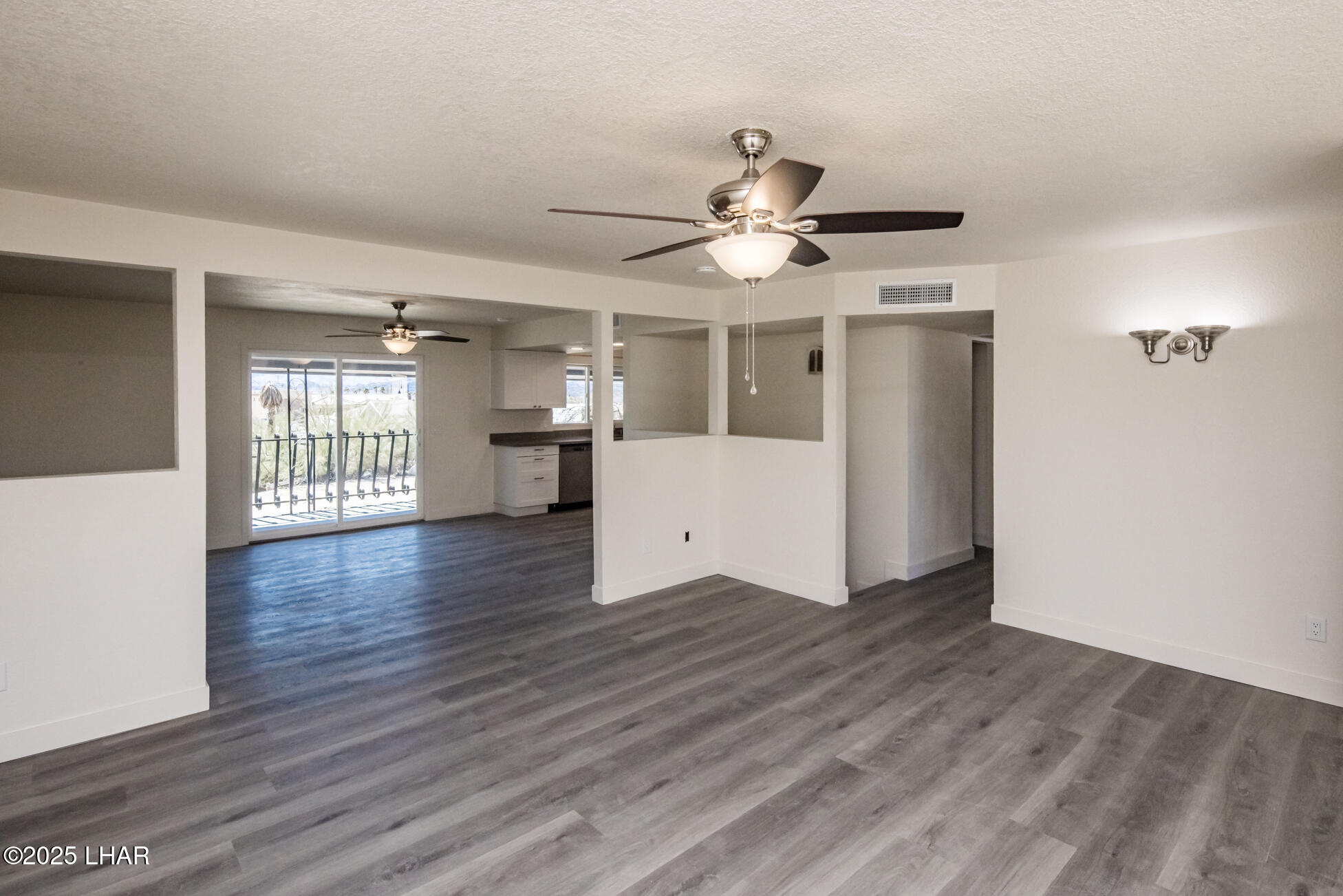 Lake Havasu City, Arizona, 86403, United States, 6 Bedrooms Bedrooms, ,2 BathroomsBathrooms,Residential,For Sale,1744753
