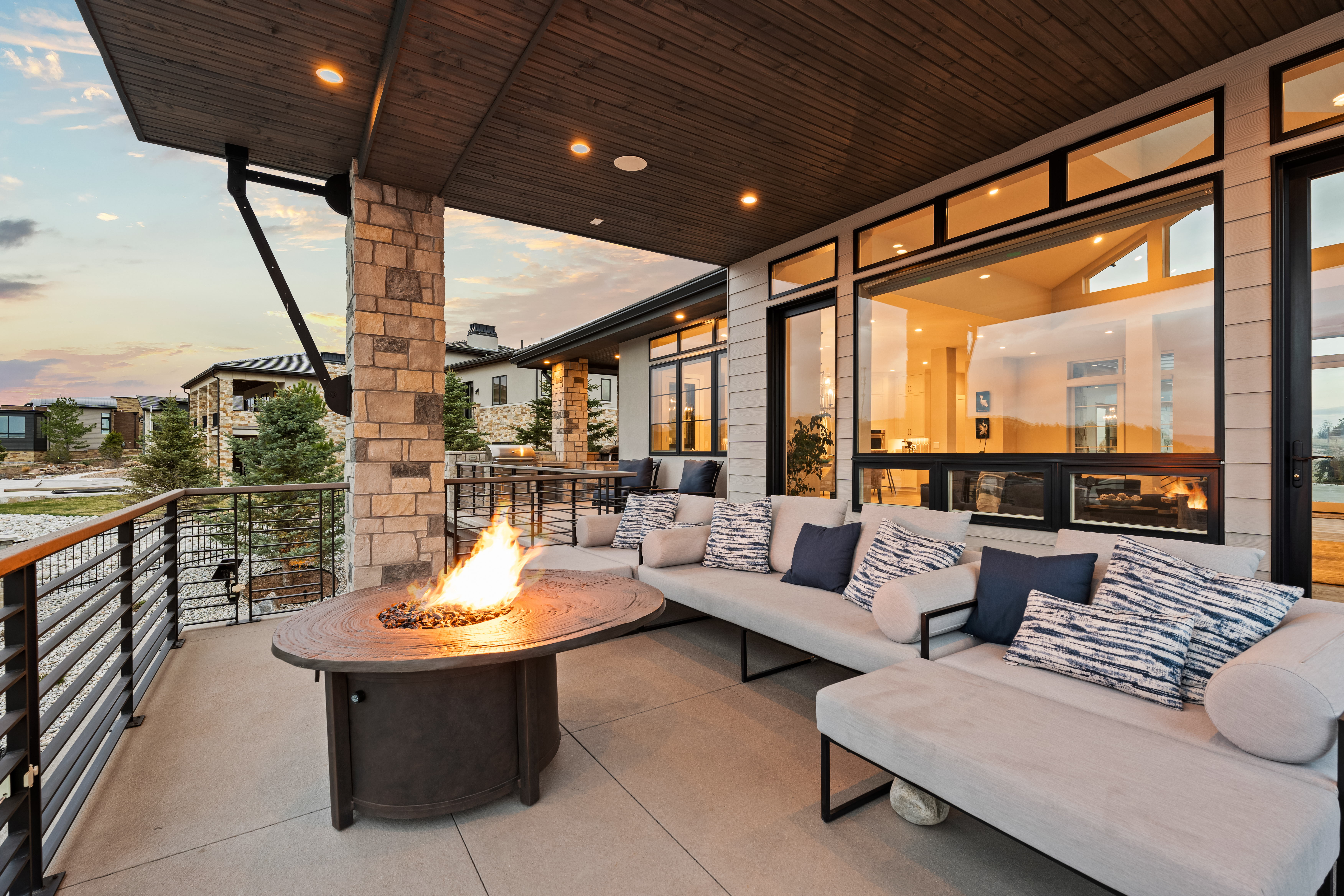  Spectacular Modern Ranch - 物件實景