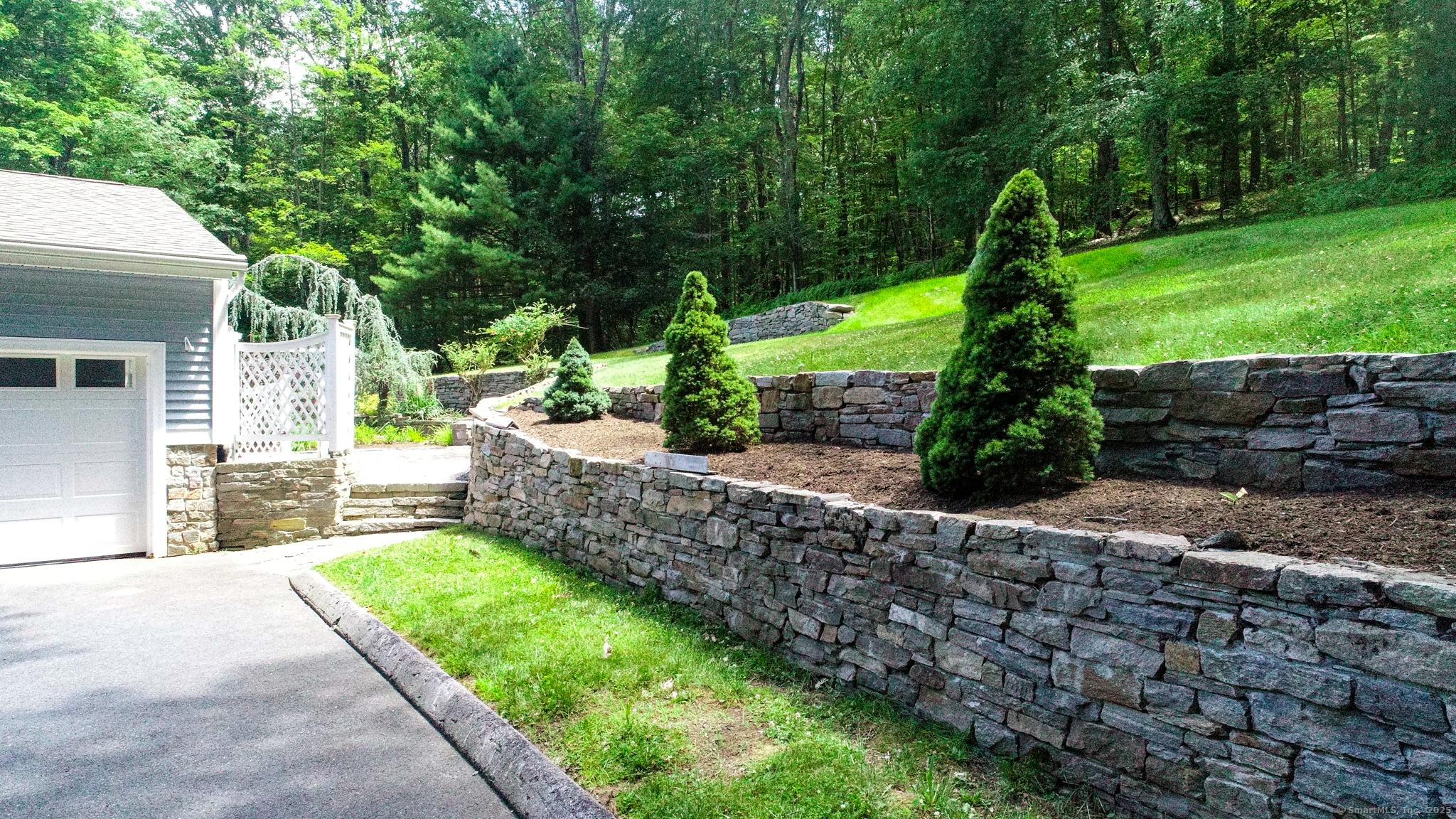 Glastonbury, Connecticut, 06033, United States, 5 Bedrooms Bedrooms, ,4 BathroomsBathrooms,Residential,For Sale,1902715