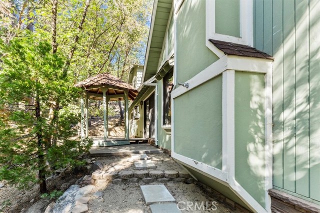Lake Arrowhead, California, 92391, United States, 3 Bedrooms Bedrooms, ,4 BathroomsBathrooms,Residential,For Sale,1981303