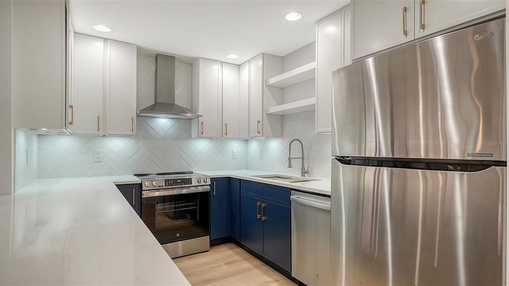 Sarasota, Florida, 34231, United States, 3 Bedrooms Bedrooms, ,2 BathroomsBathrooms,Residential,For Sale,1986536