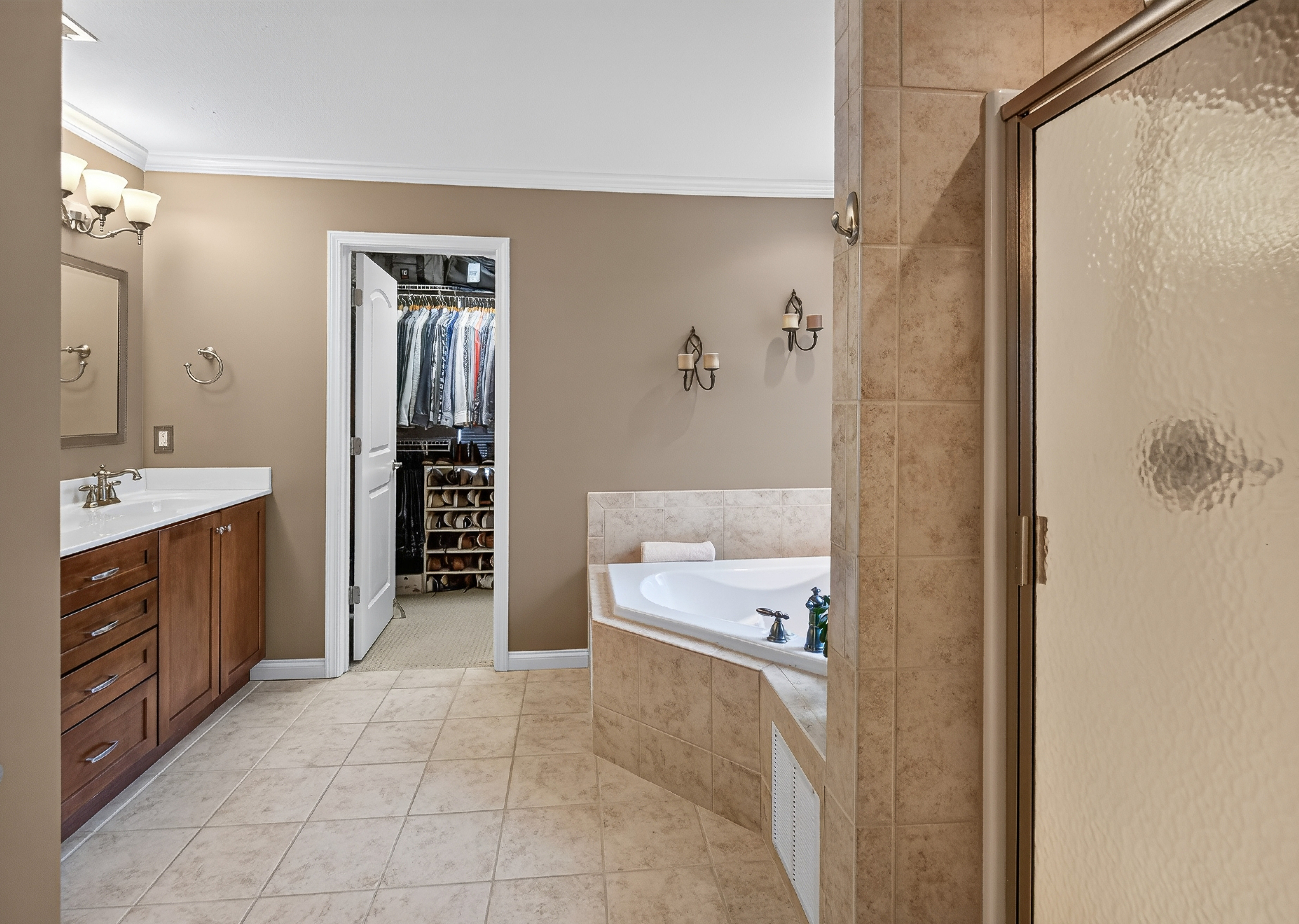  8821 Nubbin Ridge Road, Knoxville, TN 37923 - 物件實景