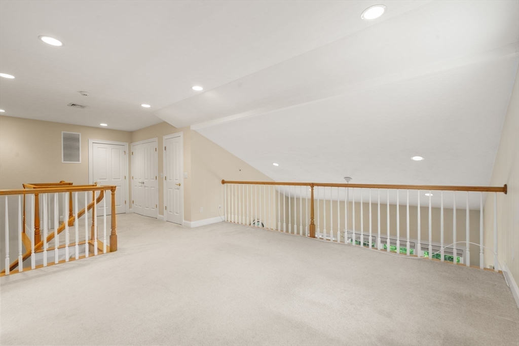 Hanover, Massachusetts, 02339, United States, 2 Bedrooms Bedrooms, ,3 BathroomsBathrooms,Residential,For Sale,1826600