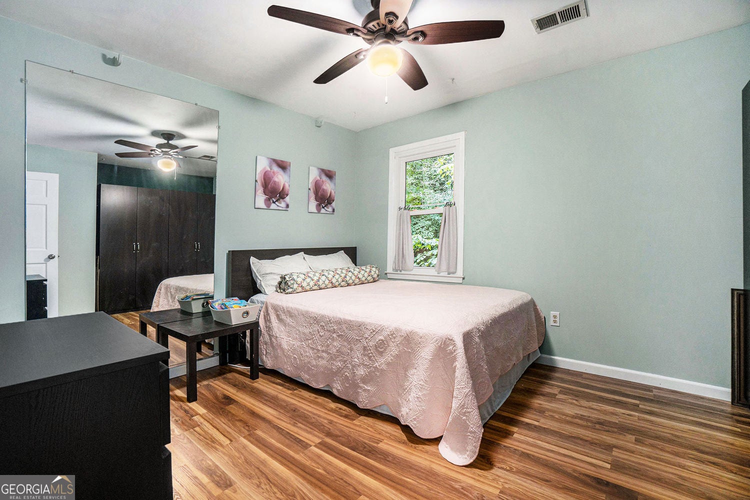 Marietta, Georgia, 30068, United States, 5 Bedrooms Bedrooms, ,5 BathroomsBathrooms,Residential,For Sale,1859085