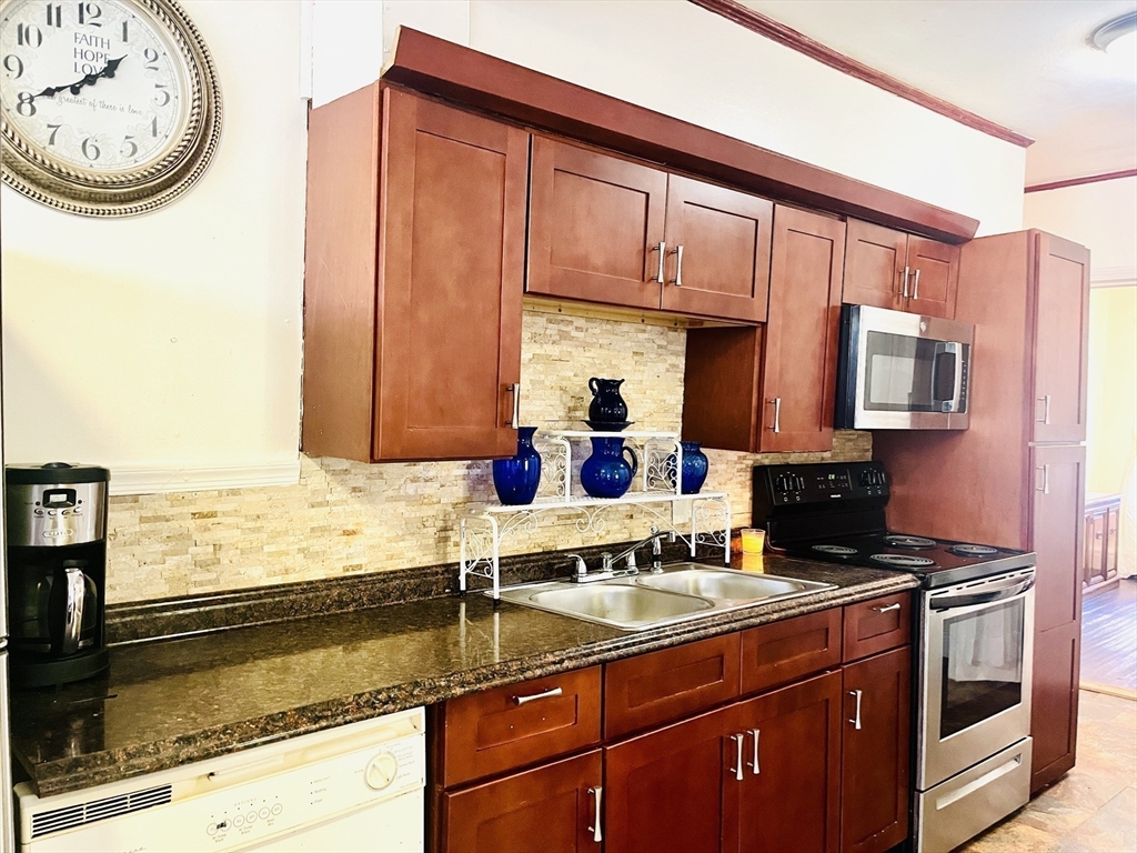 Boston, Massachusetts, 02131, United States, 4 Bedrooms Bedrooms, ,3 BathroomsBathrooms,Residential,For Sale,1927769