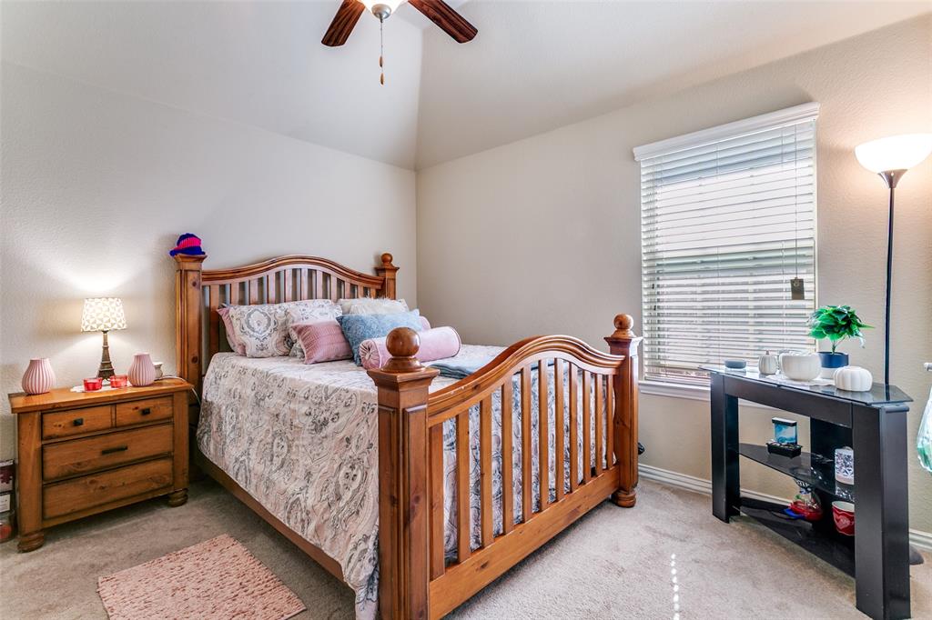 Euless, Texas, 76039, United States, 4 Bedrooms Bedrooms, ,4 BathroomsBathrooms,Residential,For Sale,2003508