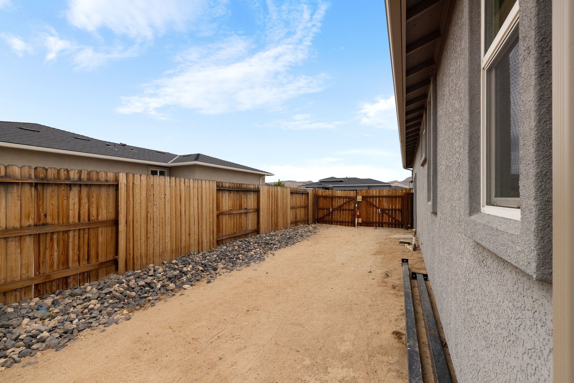  Built in 2020, Room for Everything: RV Parking Meets Big Backyard in Sparks - 物件實景