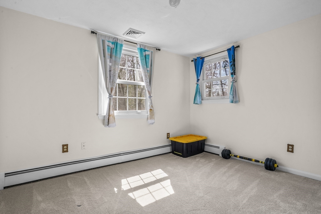 Burlington, Massachusetts, 01803, United States, 3 Bedrooms Bedrooms, ,2 BathroomsBathrooms,Residential,For Sale,2039576