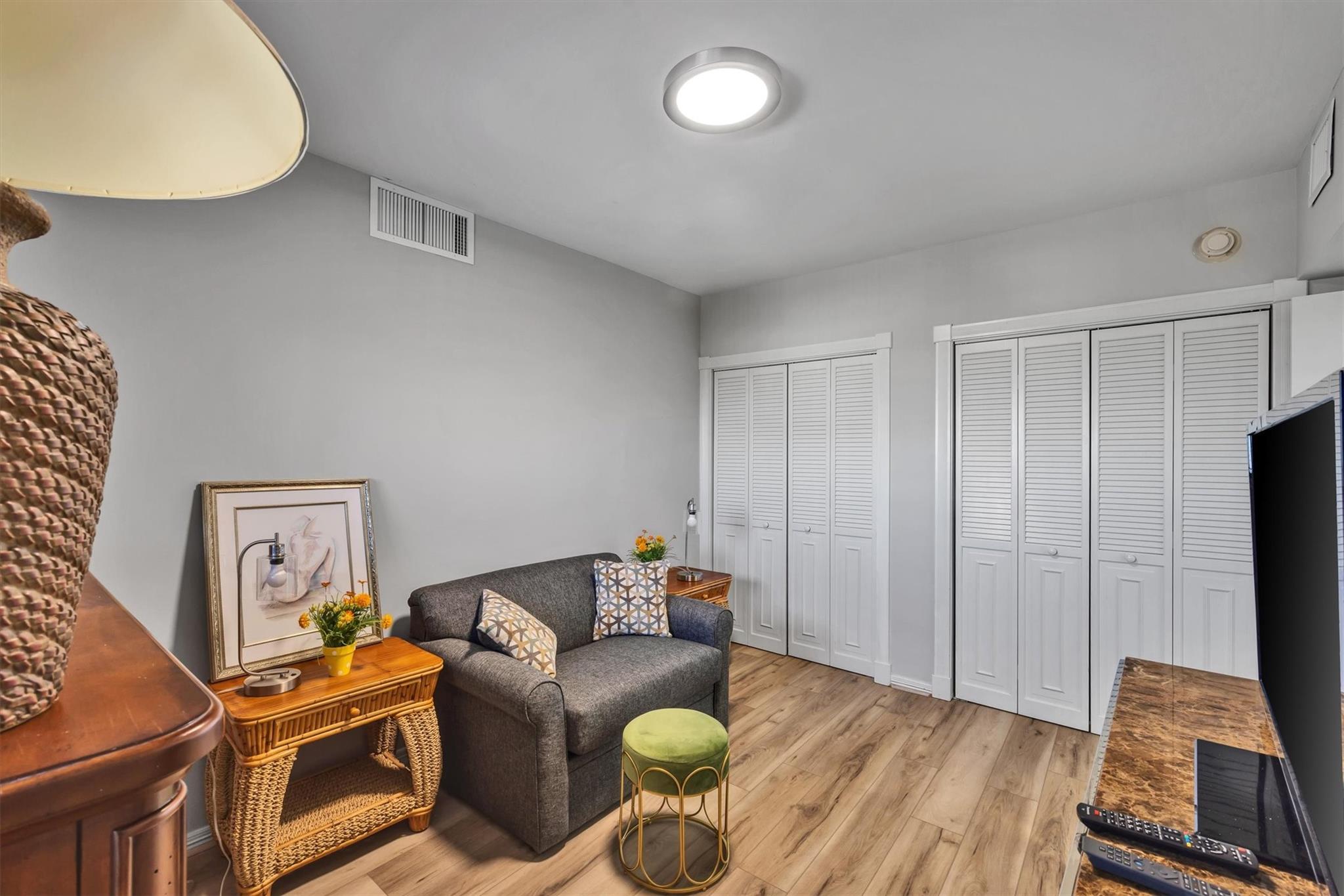 Galveston, Texas, 77550, United States, 2 Bedrooms Bedrooms, ,2 BathroomsBathrooms,Residential,For Sale,1827933