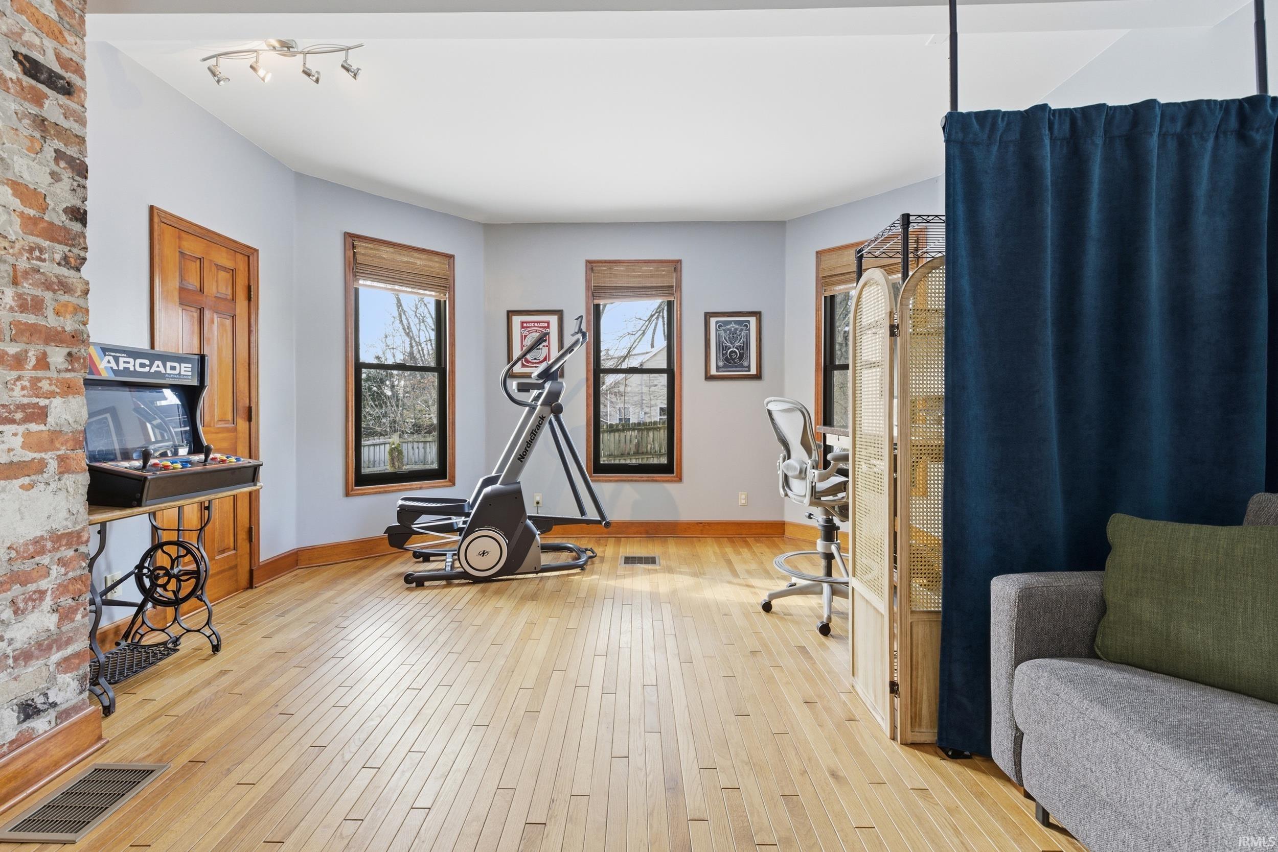 Bloomington, Indiana, 47401, United States, 4 Bedrooms Bedrooms, ,4 BathroomsBathrooms,Residential,For Sale,2013996