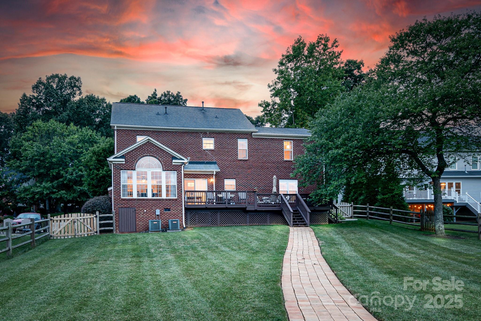 Mooresville, North Carolina, 28117, United States, 4 Bedrooms Bedrooms, ,3 BathroomsBathrooms,Residential,For Sale,1766342