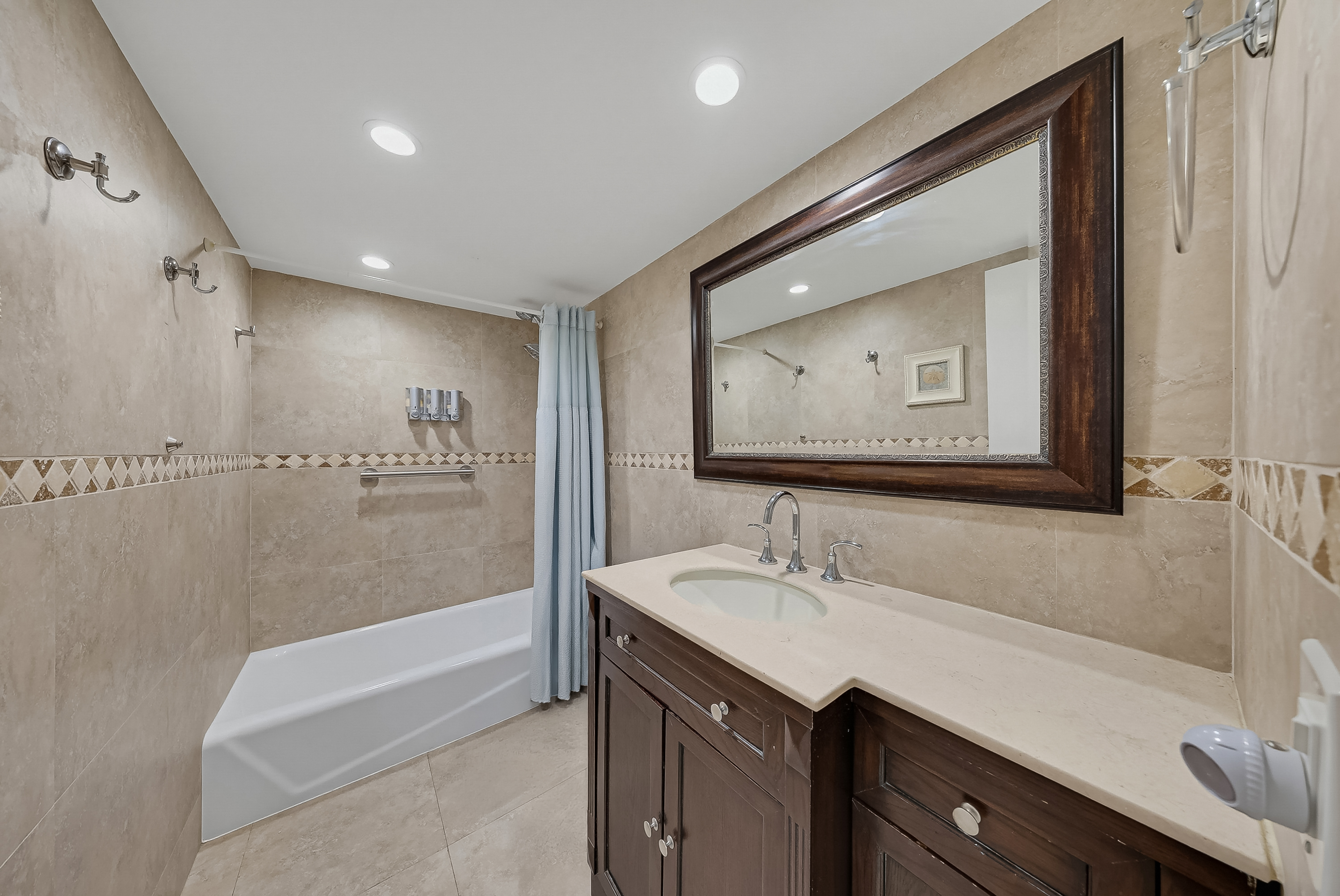  240 Galen Dr, Key Biscayne, FL, 33149 - 物件實景