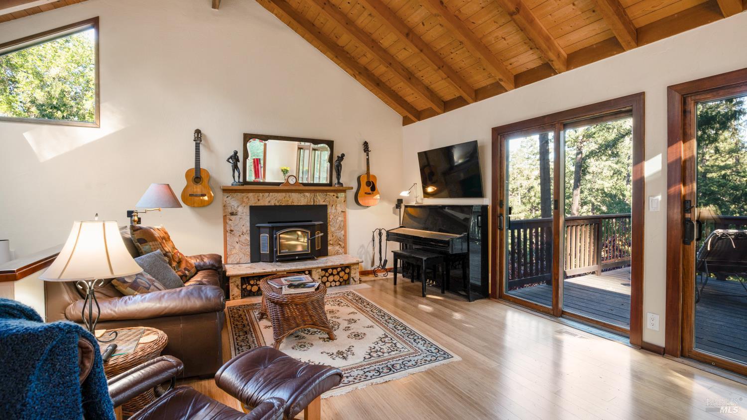 Woodacre, California, 94973, United States, 4 Bedrooms Bedrooms, ,5 BathroomsBathrooms,Residential,For Sale,1847127