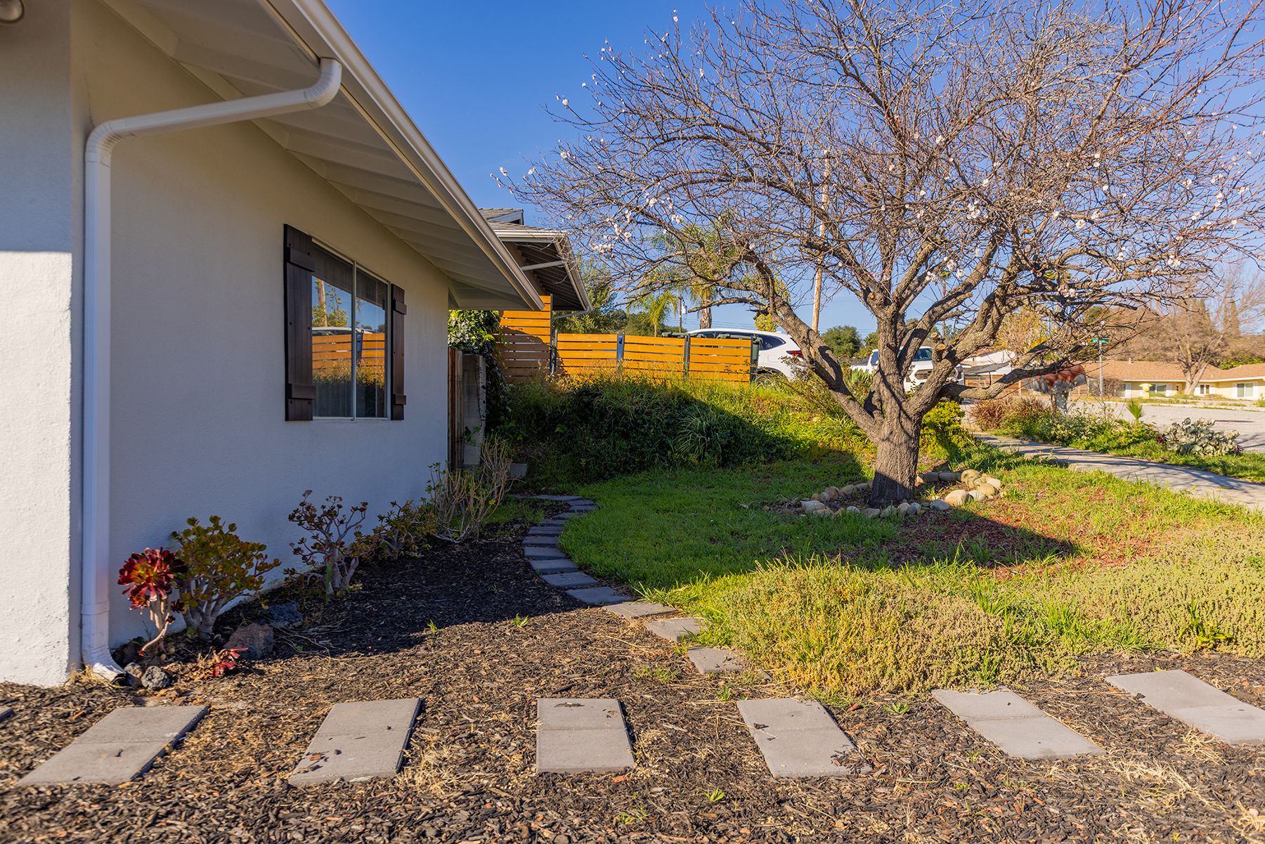  75 Maxine Avenue, Oak View, CA 93022 - 物件實景