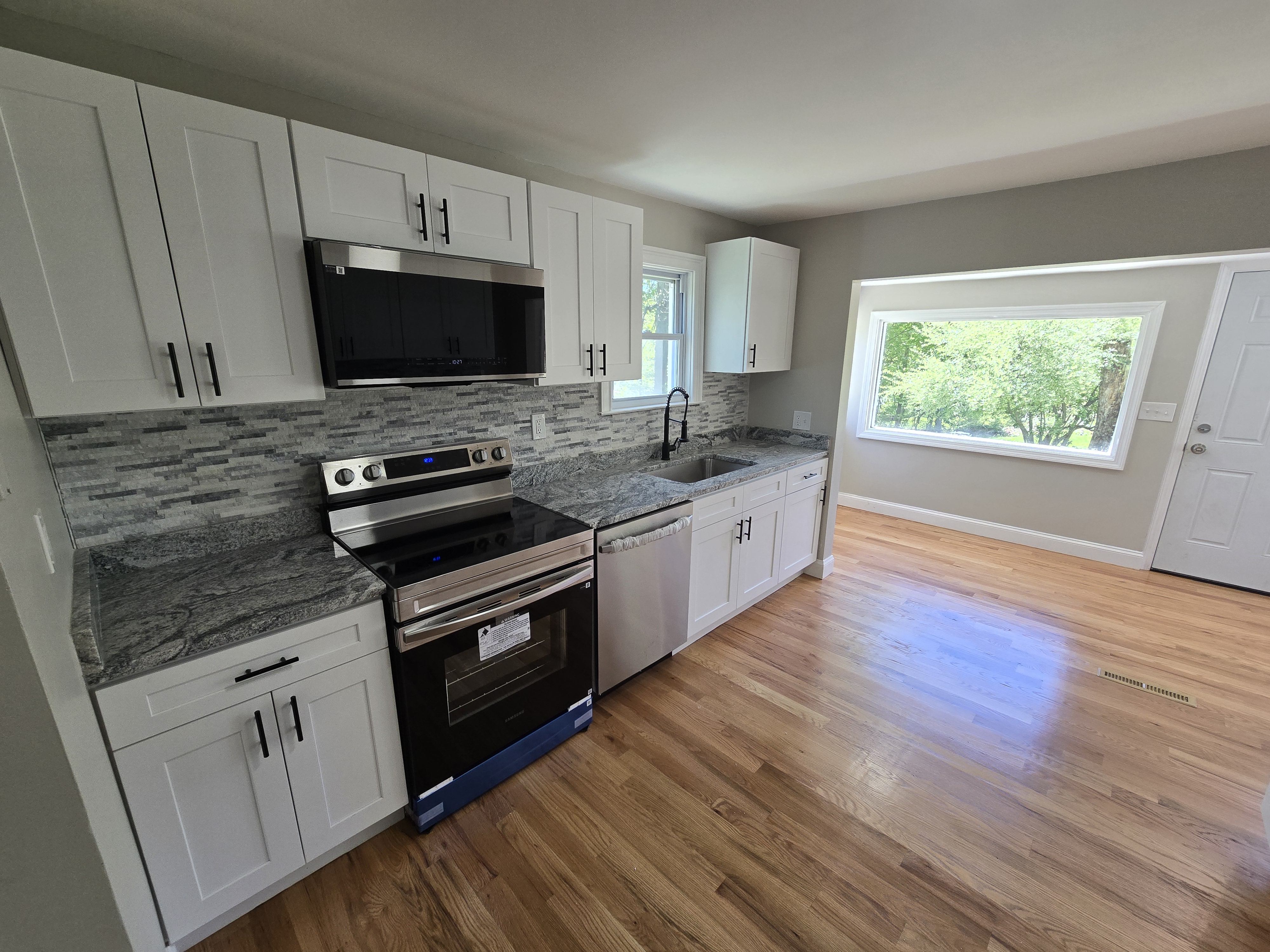 Beacon Falls, Connecticut, 06403, United States, 5 Bedrooms Bedrooms, ,2 BathroomsBathrooms,Residential,For Sale,2045464