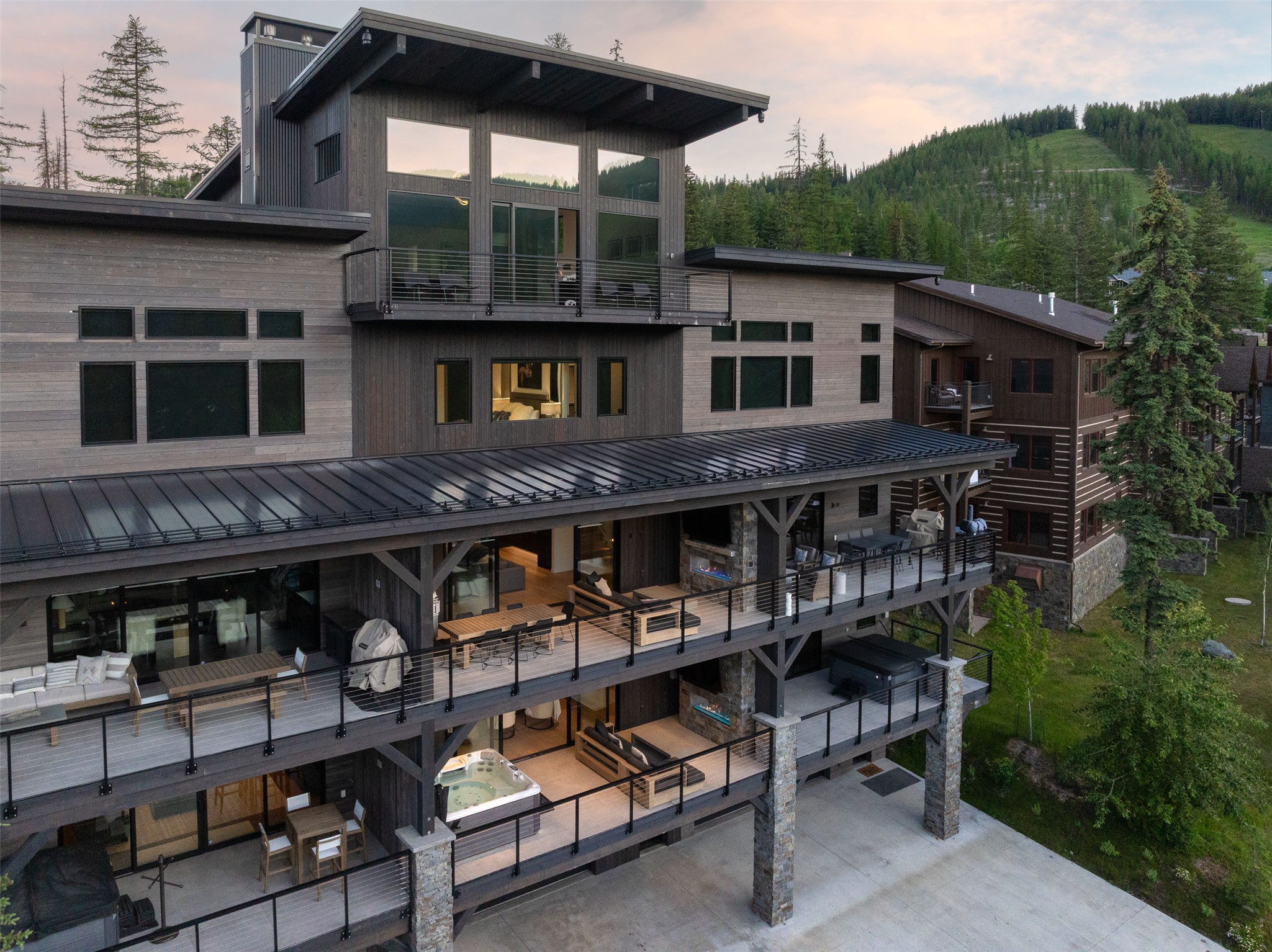  3812 Tamarack Avenue, B - 物件實景