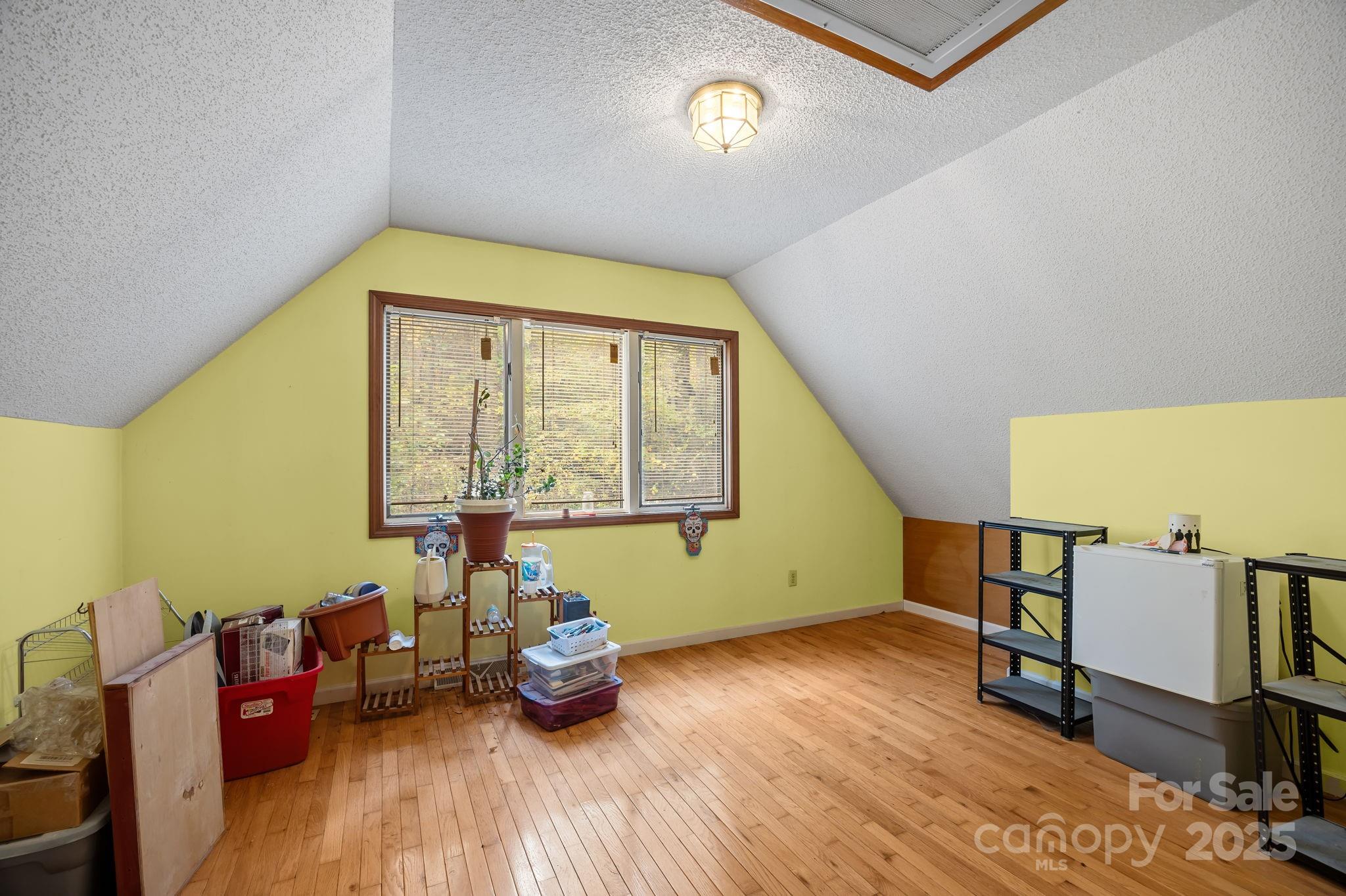 Leicester, North Carolina, 28748, United States, 3 Bedrooms Bedrooms, ,2 BathroomsBathrooms,Residential,For Sale,1991541