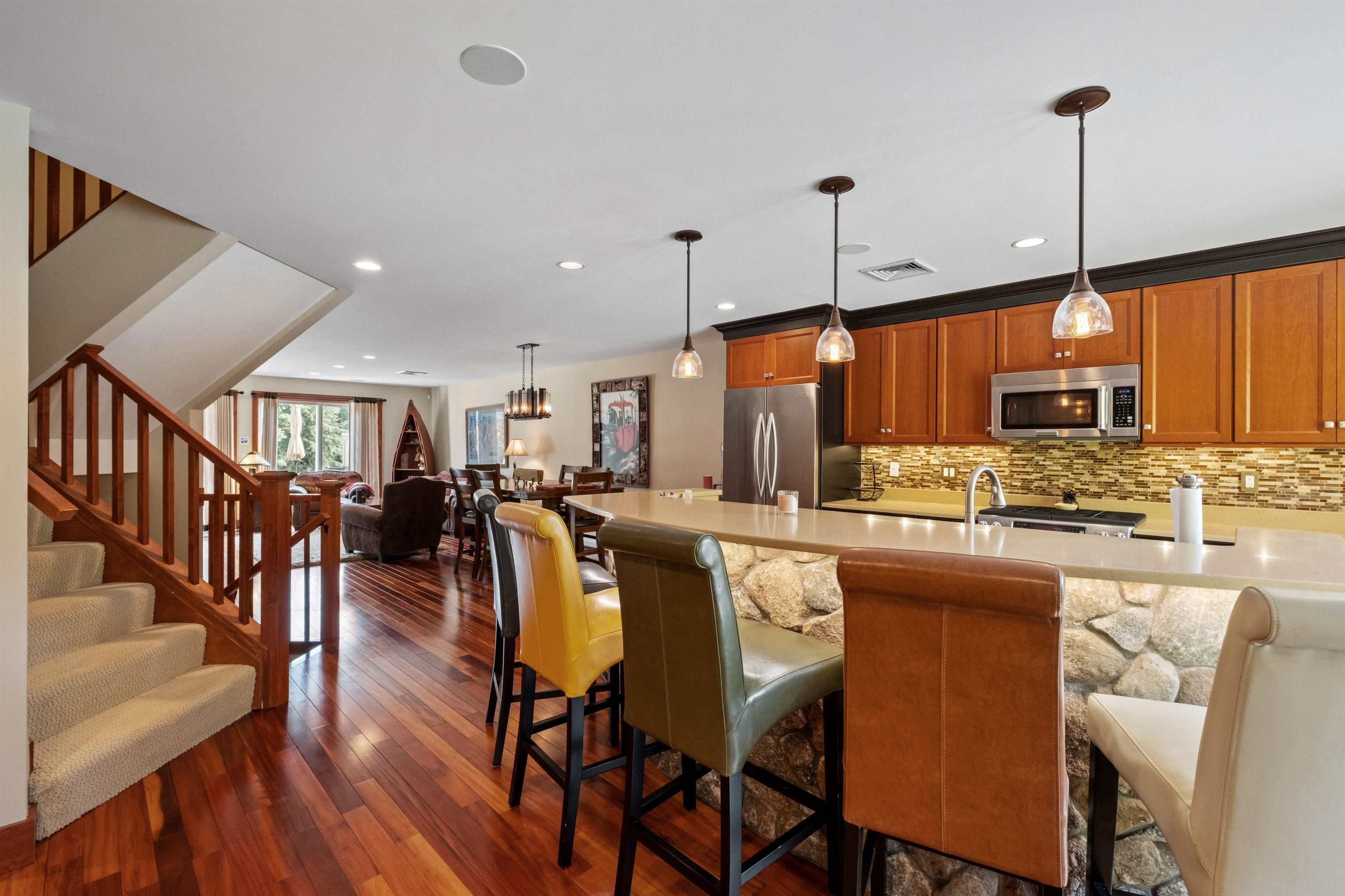 Lincoln, New Hampshire, 03251, United States, 4 Bedrooms Bedrooms, ,1 BathroomBathrooms,Residential,For Sale,1976303