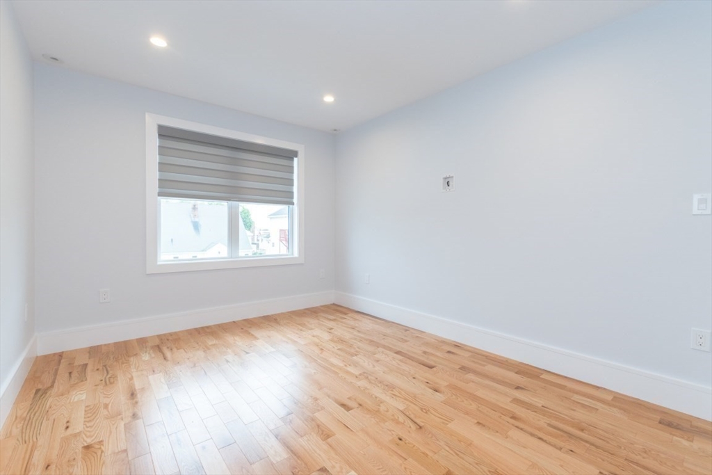 Revere, Massachusetts, 02151, United States, 3 Bedrooms Bedrooms, ,3 BathroomsBathrooms,Residential,For Sale,1928995